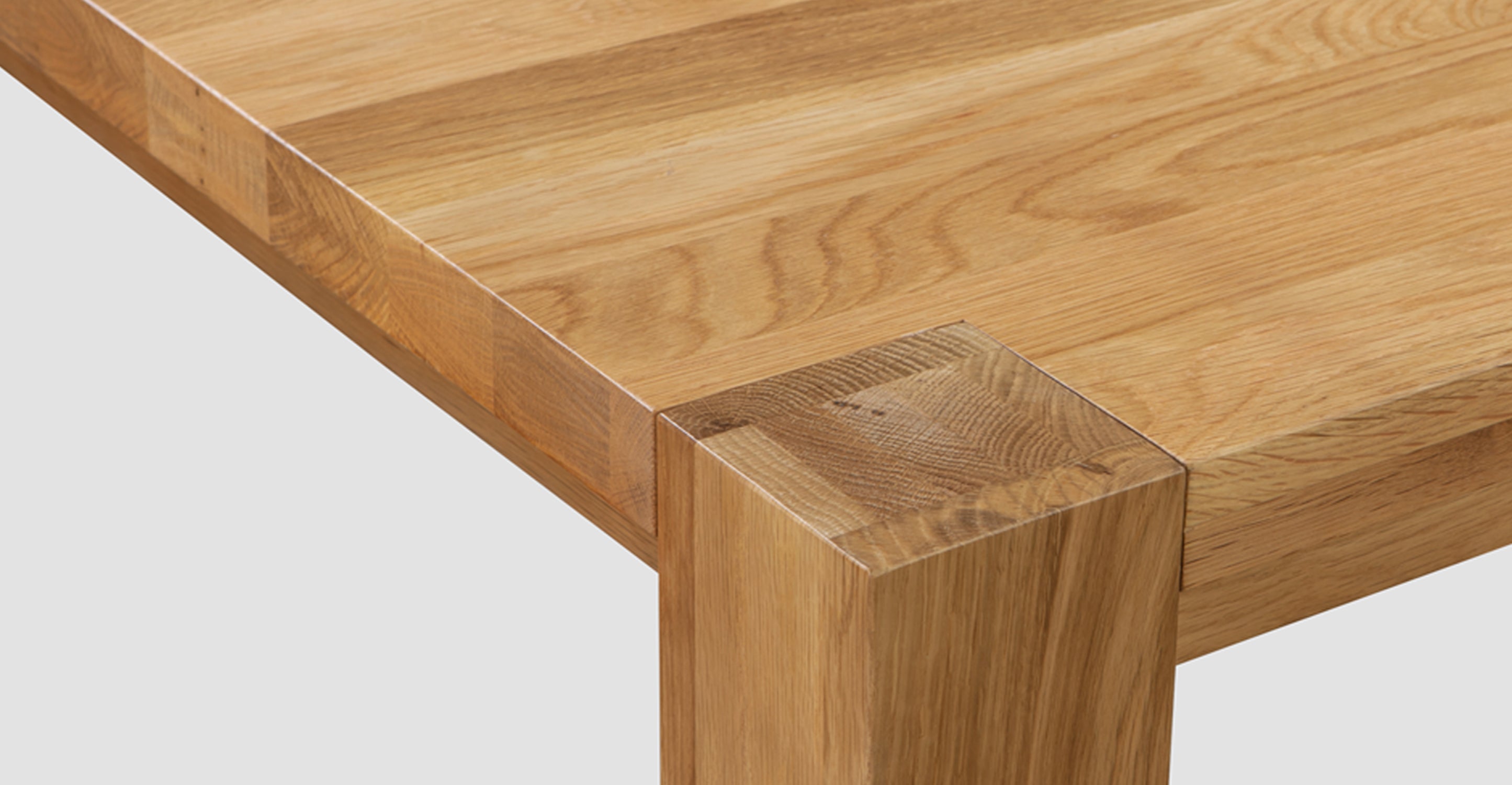 Expandable Dining Table for 6-10 People - 82.5