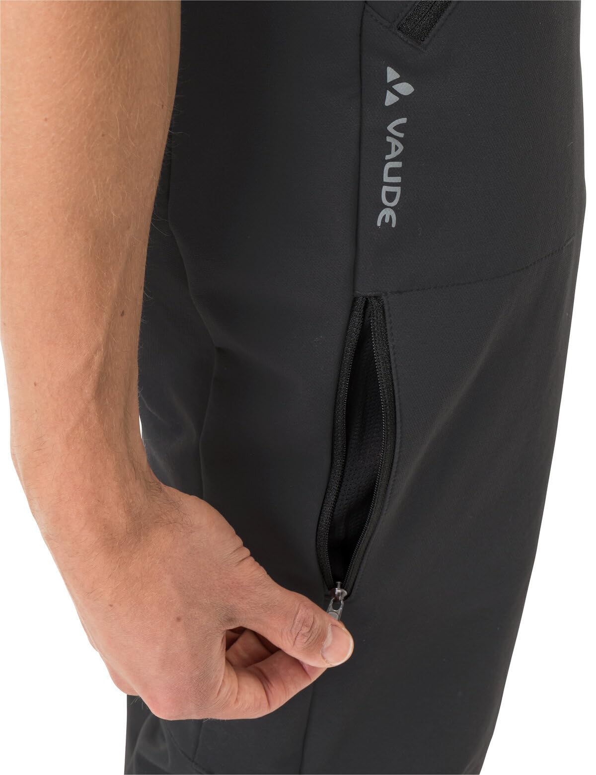 VAUDE Men's Strathcona Pants II - Lightweight Hiking Trousers for Outdoor Adventures | Durable & Water-Resistant Travel Pants for Men | Perfect for Camping, Trekking and Mountain Climbing