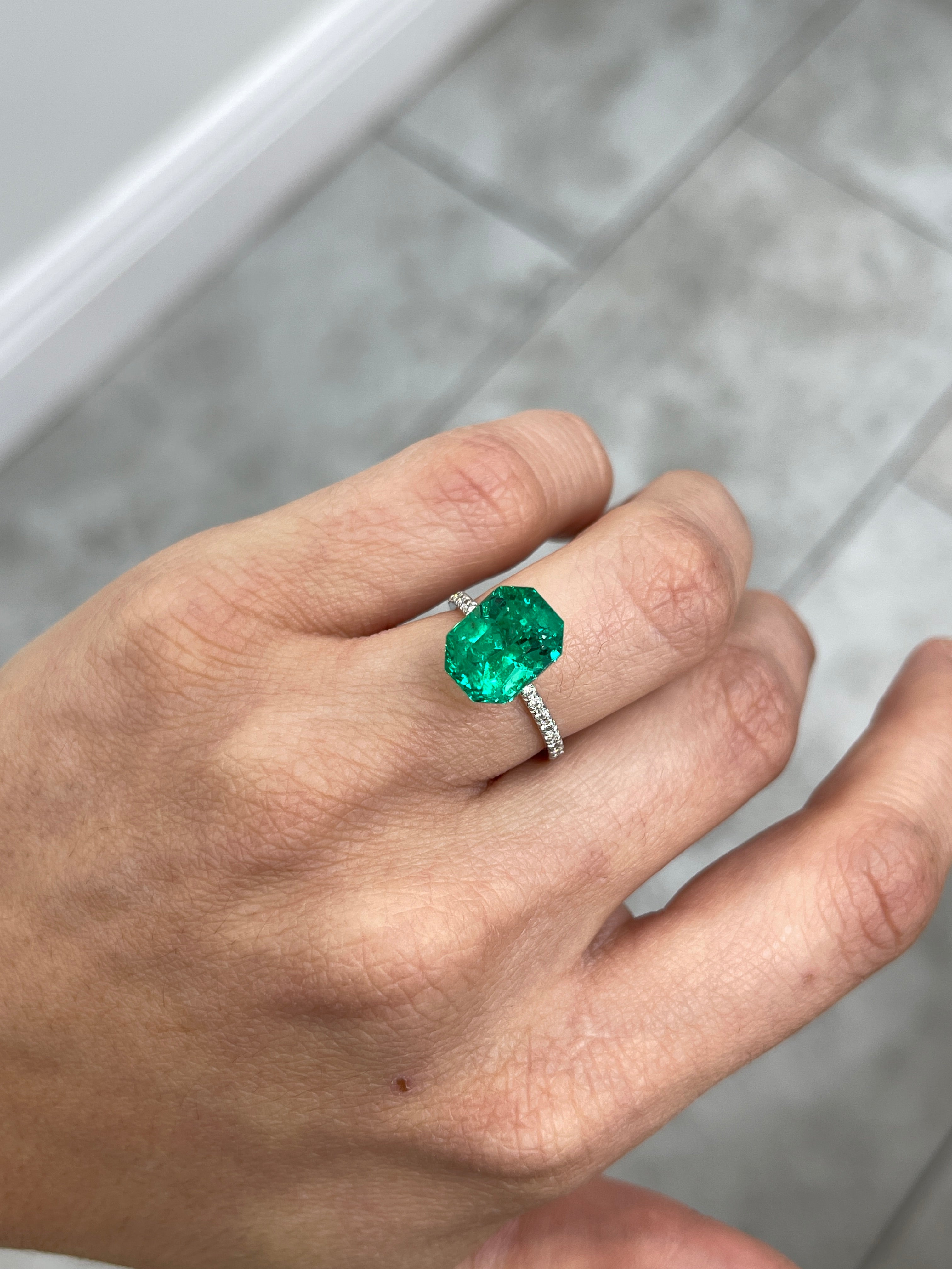 5.21 Carat 11.5x9mm Vivid Bluish Green Emerald Cut Colombian Emerald Gemstone with Clipped Corners - Perfect for Engagement Rings, Fine Jewelry & Collector's Pieces