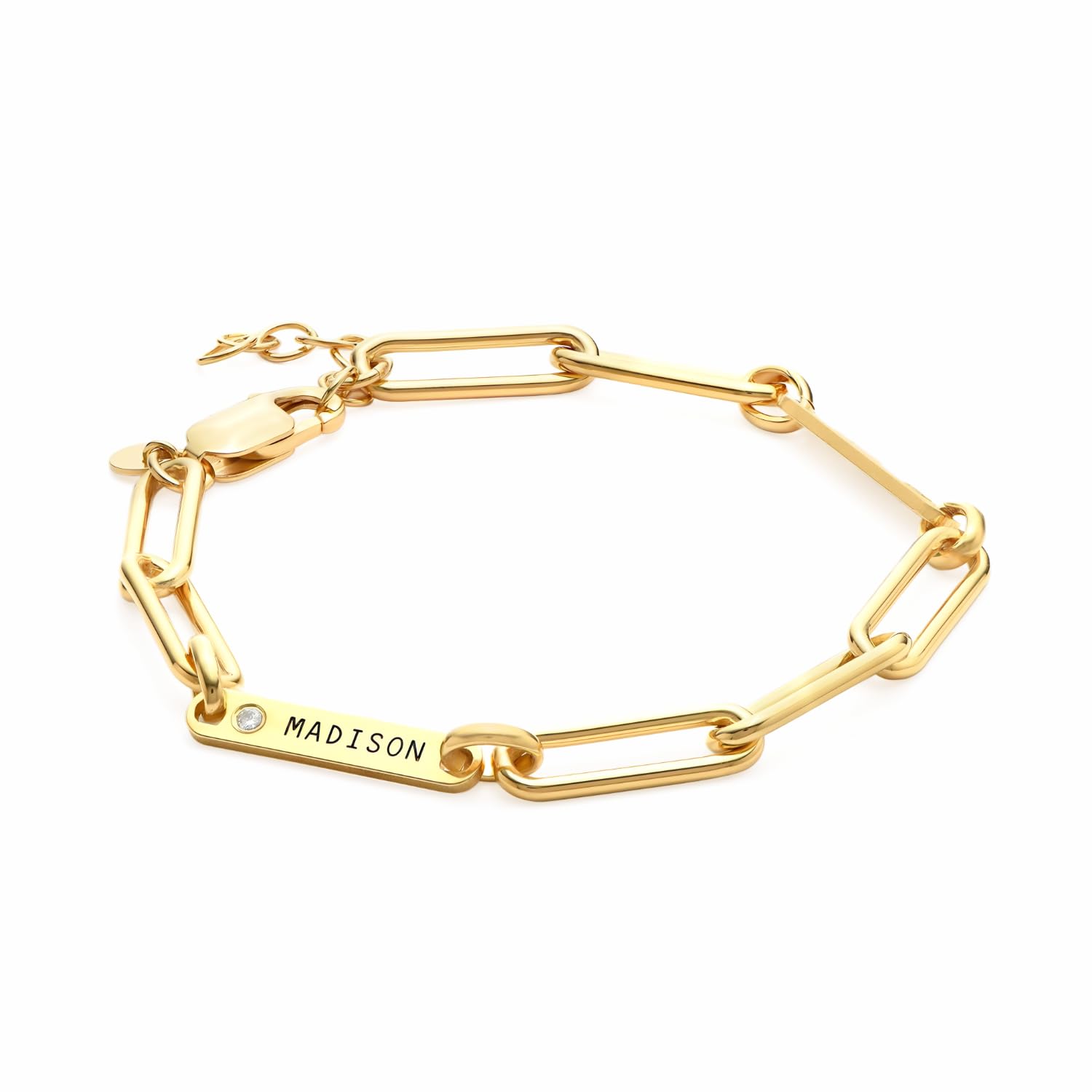 OAK & LUNA Personalized Ivy Name Paperclip Chain Bracelet - Custom Engraved Jewelry Gift for Women, Mom, Wife - Mother's Day, Christmas, Birthday Present - Perfect for Everyday Wear, Special Occasions & Gift-Giving