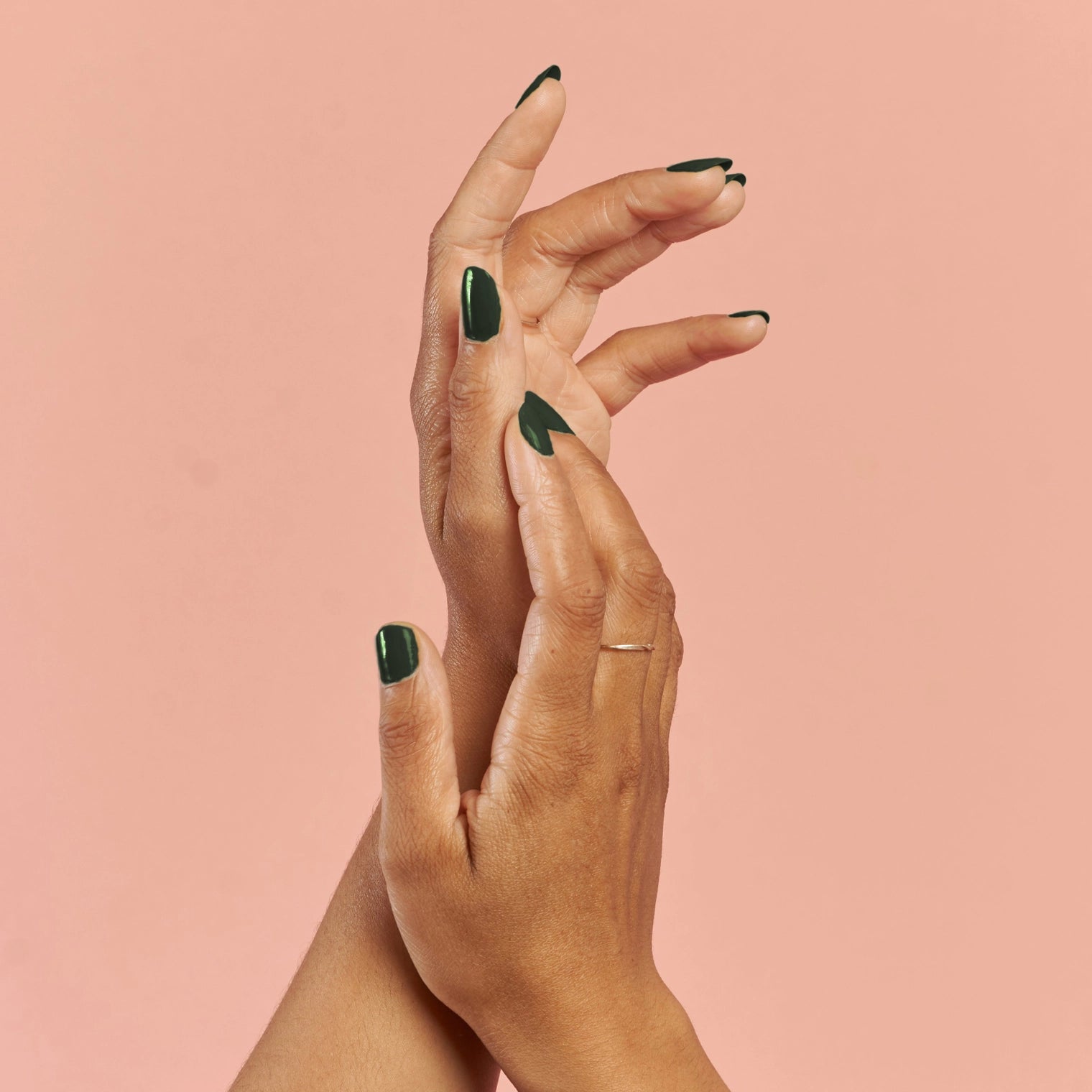 En Beau Fusil Long-Lasting Nail Polish - Vegan & Cruelty-Free Nail Lacquer for Women - Chip-Resistant & High Gloss Finish - Perfect for Manicures, Pedicures, and Special Occasions
