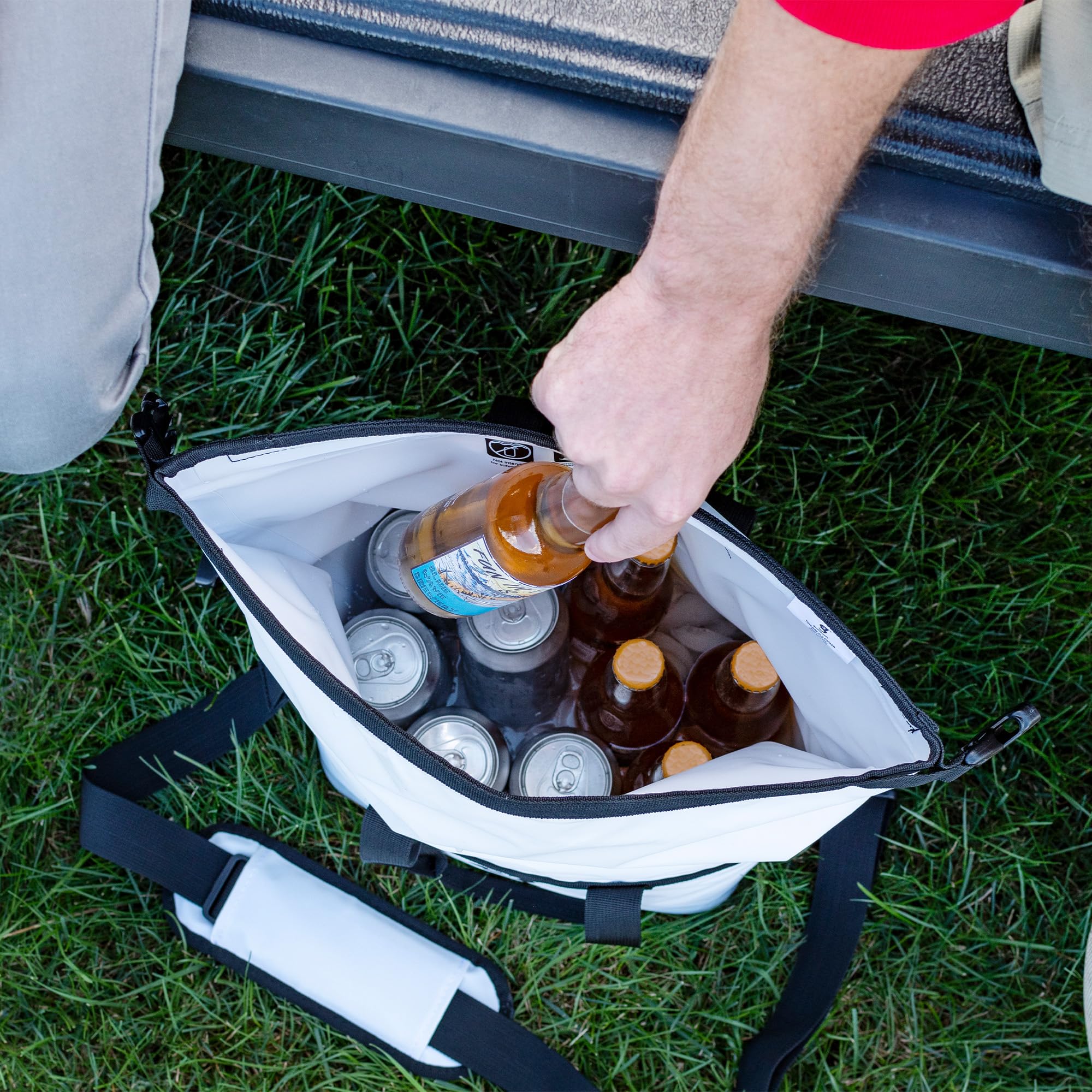 Geckobrands Insulated 6L Tote Dry Bag Cooler - Waterproof Beach Bag for Picnics, Boating & Outdoor Adventures | Portable Storage for Food, Drinks & Essentials