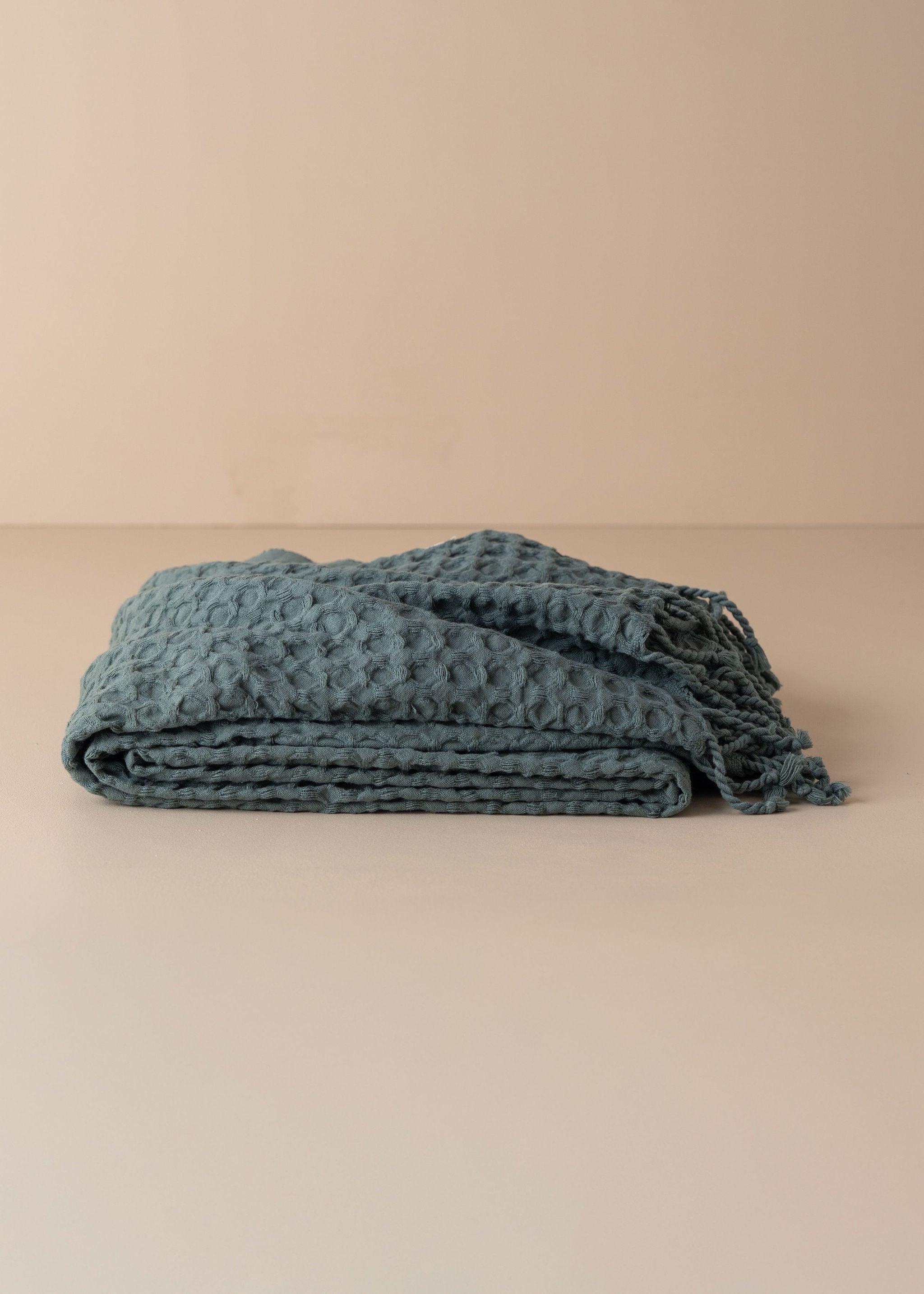 Corfu Cotton Throw Blanket - Soft & Breathable Tuscan Green - Perfect for Sofa, Bed & Outdoor Picnics