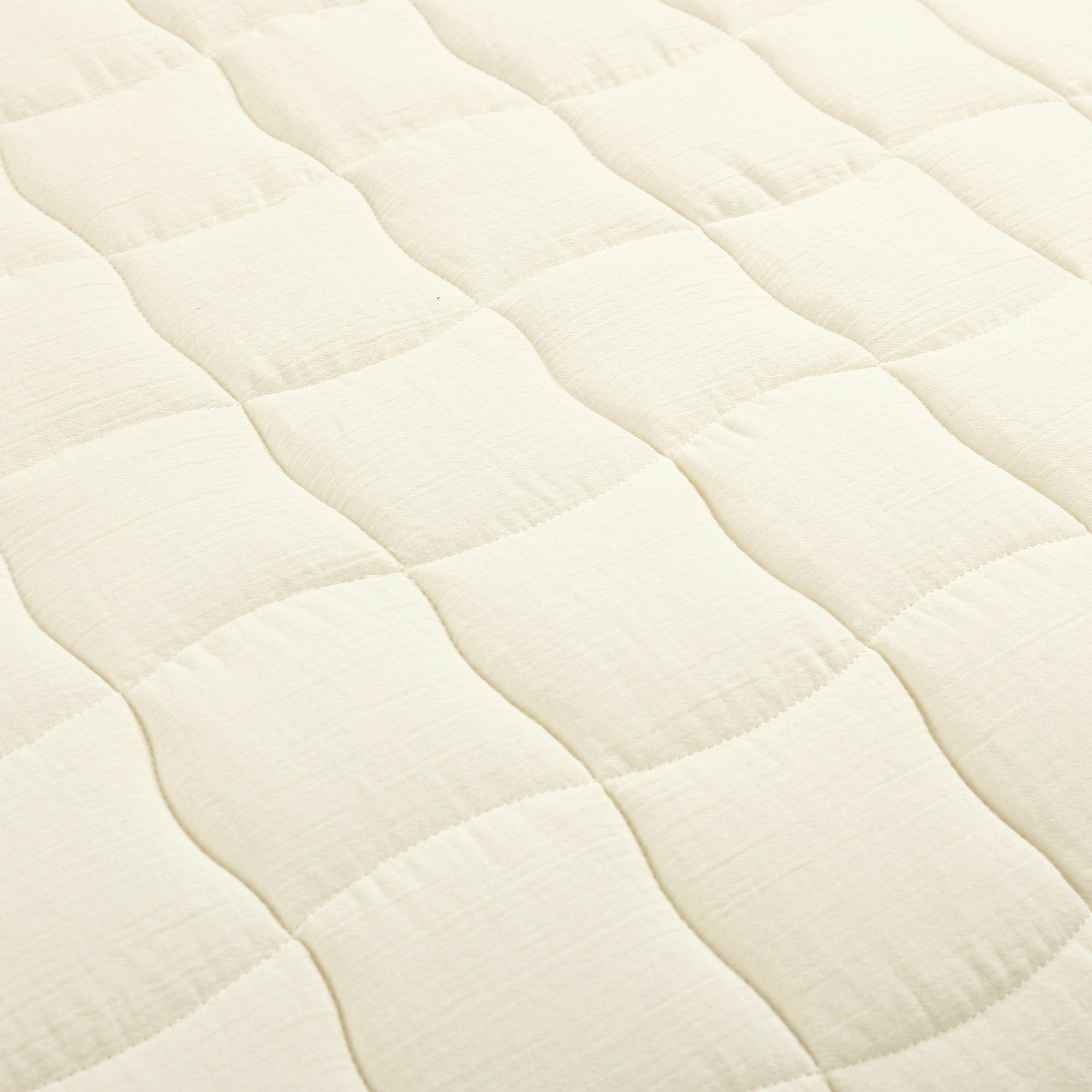 Premium 3-Piece Cloud Gauze Quilt Set - Soft & Breathable Bedding for All Seasons - Perfect for Cozy Nights, Guest Rooms & Vacation Homes