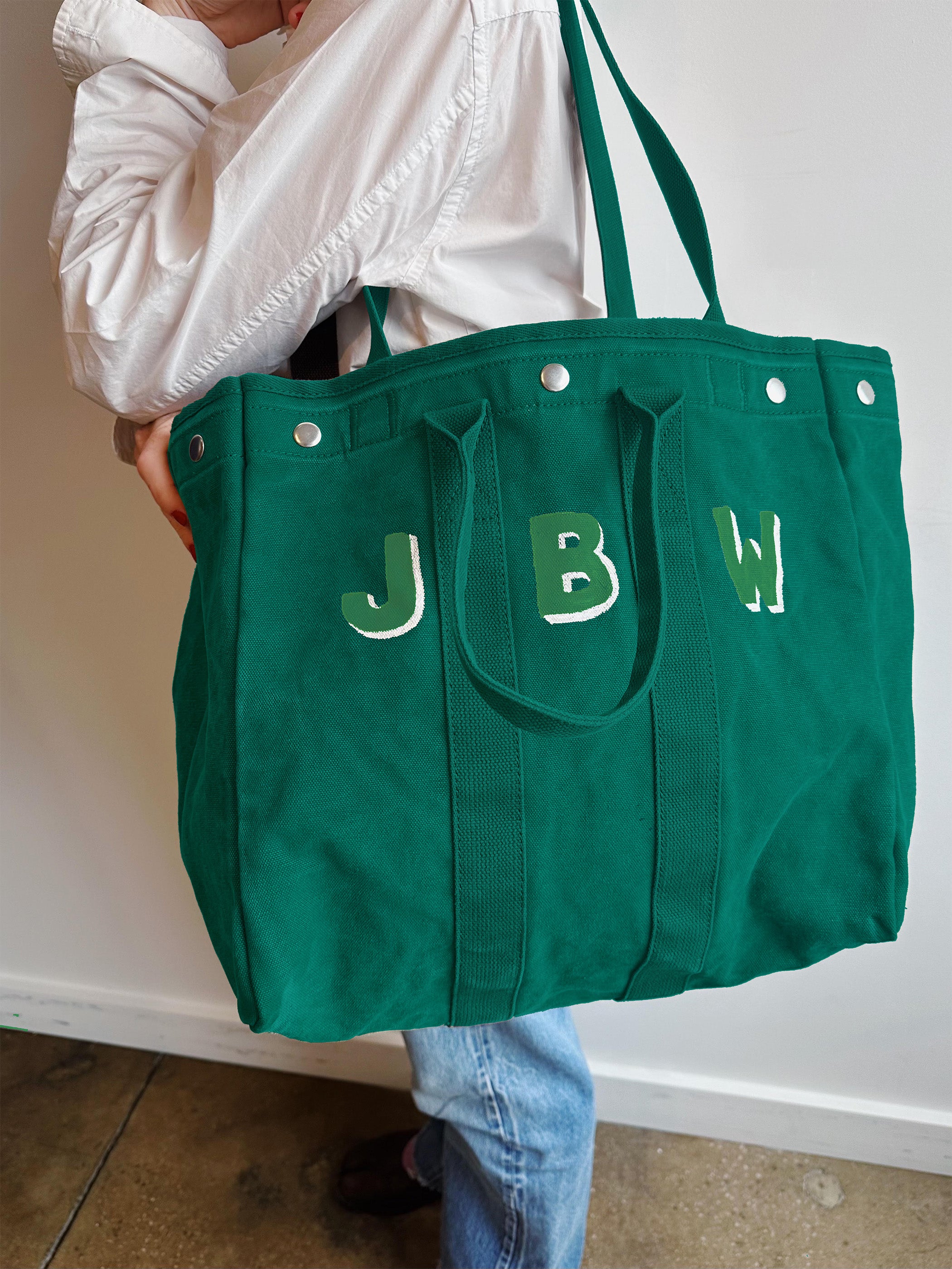 Stylish and Spacious Weekday Tote Bag for Women - Durable Work Tote with Multiple Pockets - Perfect for Office, Commute, and Business Travel