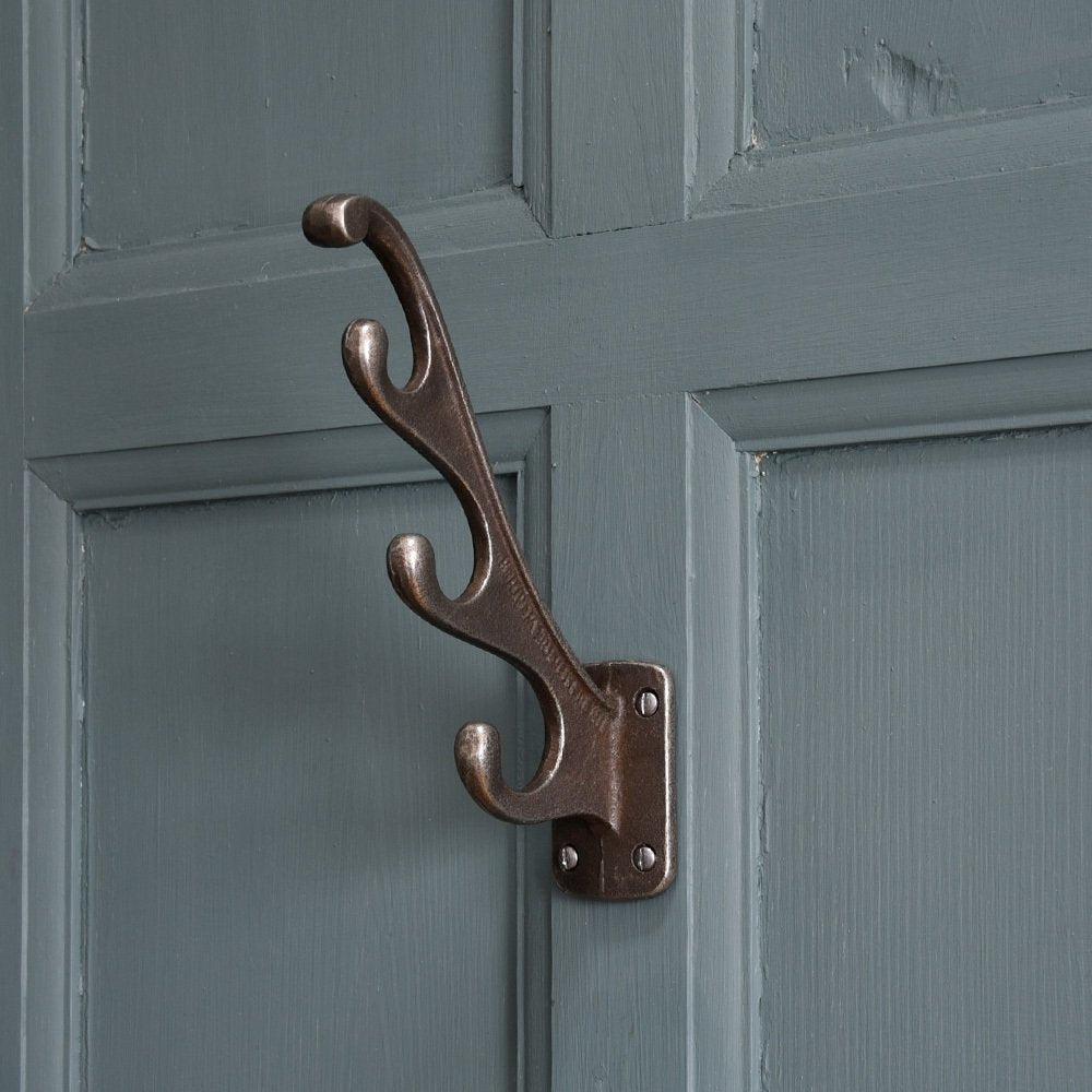 Karow Antler Hook - Rustic Cast Iron Wall Hanger for Coats, Hats & Keys | Perfect for Entryway, Cabin & Farmhouse Decor