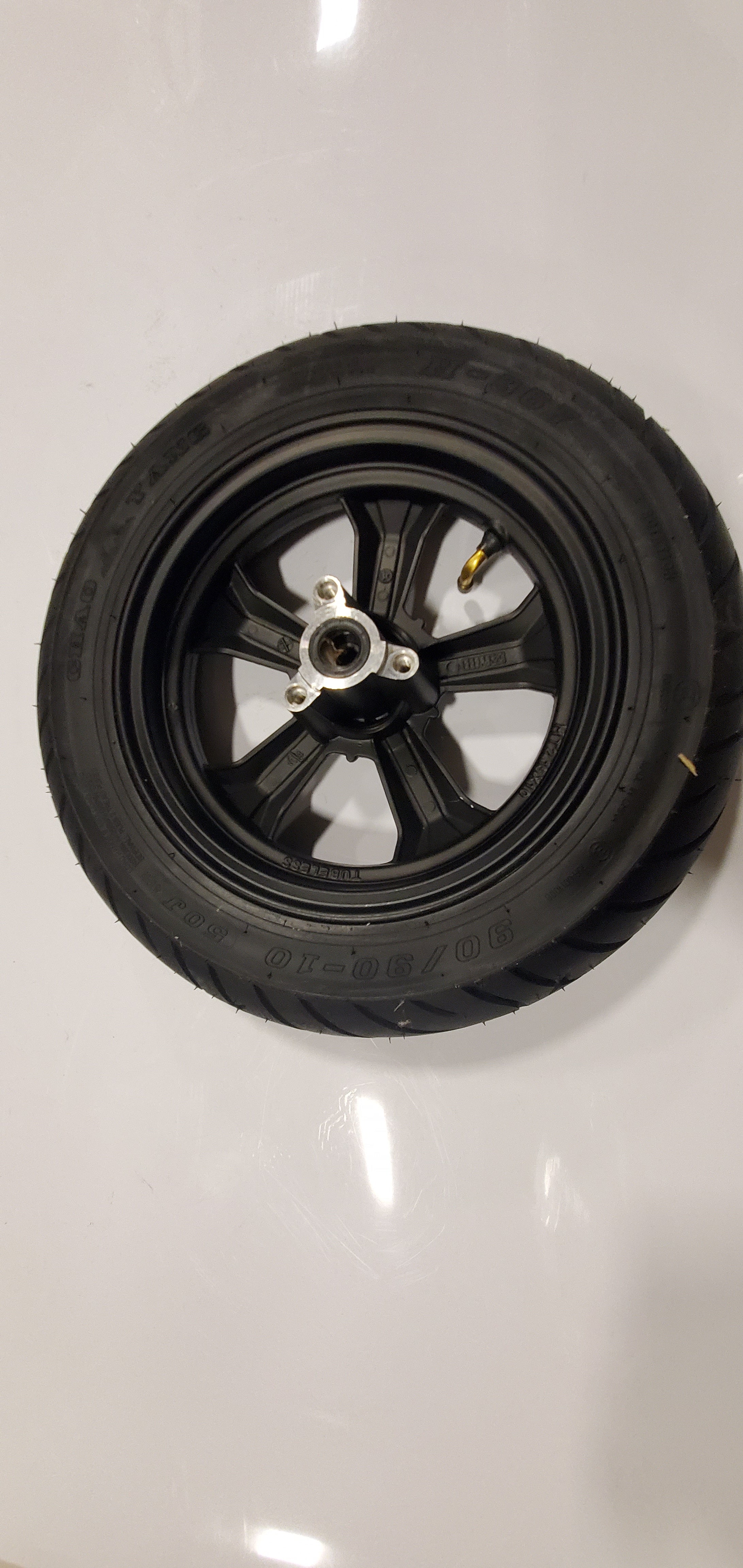 Complete Front Wheel for Bikes - High-Quality Replacement Bike Wheel for Road & Mountain Bicycles - Perfect for Commuting, Racing & Off-Road Adventures