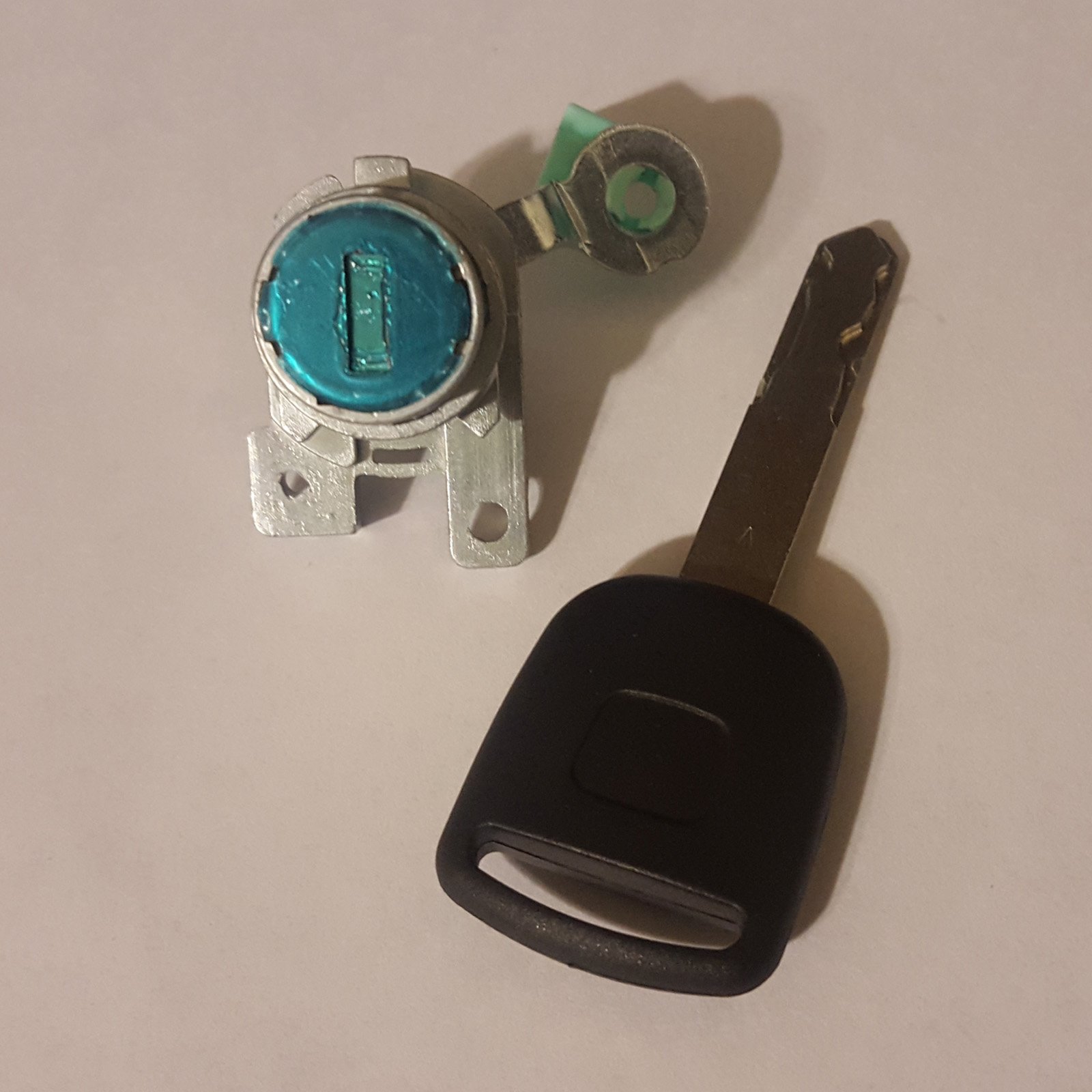 2006 Honda Accord 4-Door Replacement Lock Cylinder with Matching Key - Secure Your Vehicle & Prevent Theft
