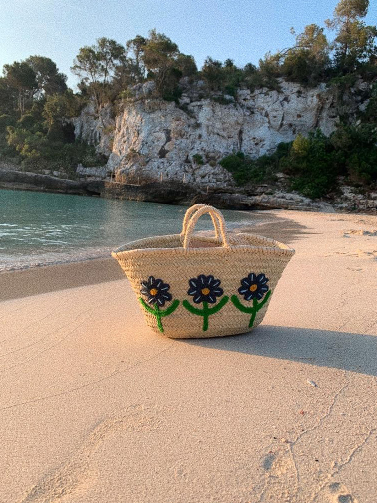 Hand Embroidered Market Basket with Daisy Design - Eco-Friendly Cotton Tote for Grocery Shopping, Picnics & Farmers Market - Perfect for Everyday Use & Gift Giving