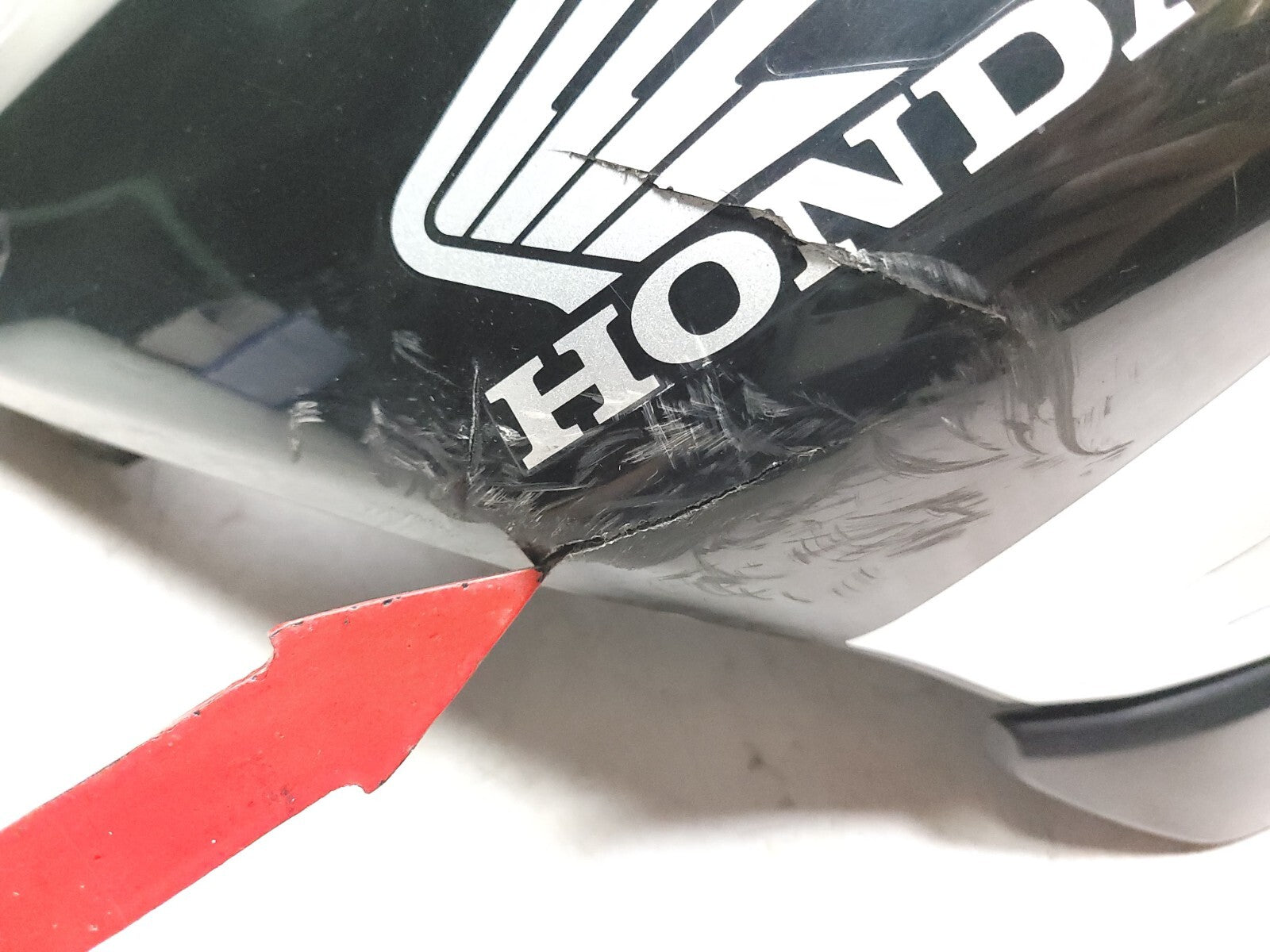 2004-2005 Honda CBR1000RR OEM Fuel Tank Fairing Cover - Genuine Replacement Part for Motorcycle Body Protection - Perfect for Racing, Street Riding & Bike Restoration Projects
