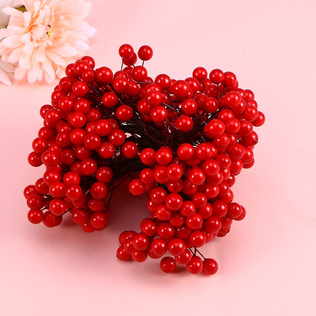 EXCEART 200PCS Christmas Holly Berry Picks - Artificial Red Berries Stems for Holiday Decor, Vase Filler, Wreaths & DIY Crafts (Glitter Foam Fruit) - Perfect for Christmas Tree, Centerpieces, Gift Wrapping & Home Decoration