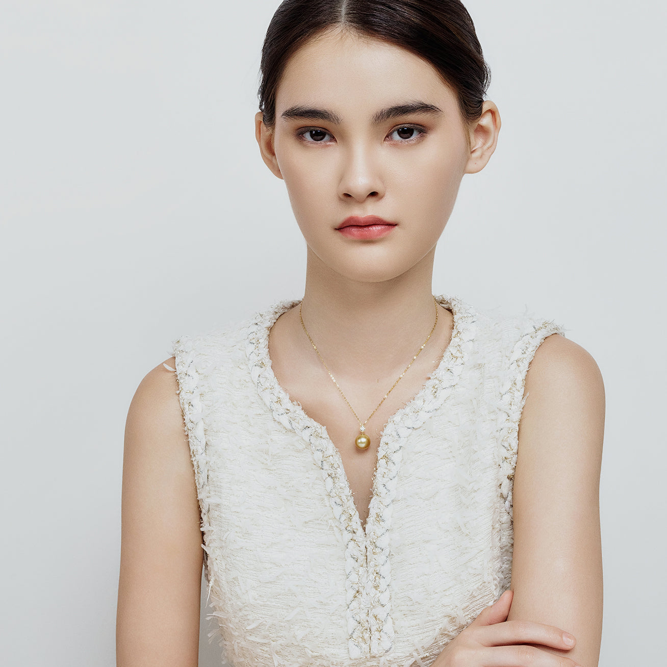 18K Solid Gold South Sea Golden Pearl Necklace KN00251 - Luxury Elegant Jewelry for Women, Perfect for Weddings, Parties & Special Occasions