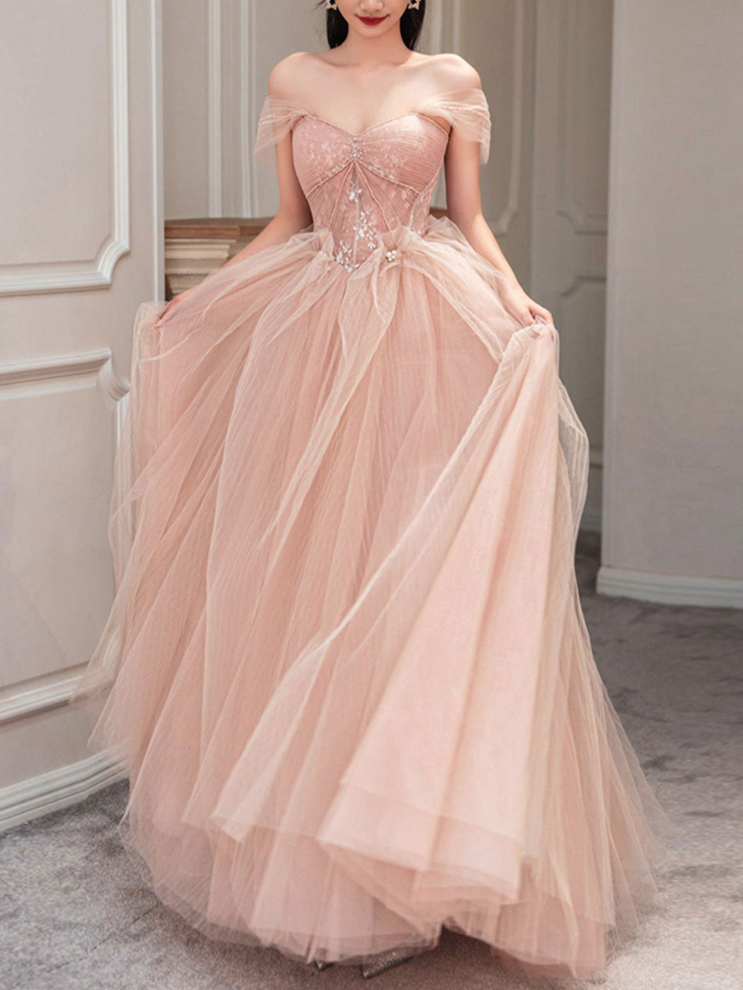 Elegant Pink Sweetheart Neckline Tulle Long Prom Dress for Sweet 16 Party | Formal Evening Gown for Homecoming, Quinceañera & Special Occasions