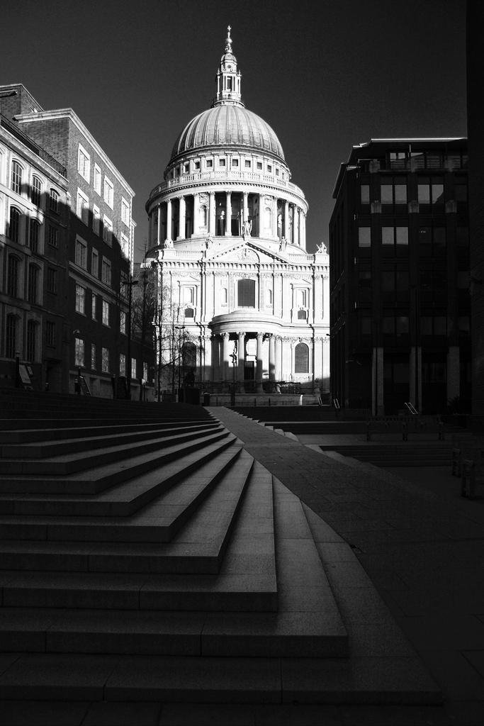 St. Paul's Cathedral London England Black & White Photo Print - 24x36 Wall Art Poster for Home & Office Decor | Sunrise Landscape Photography