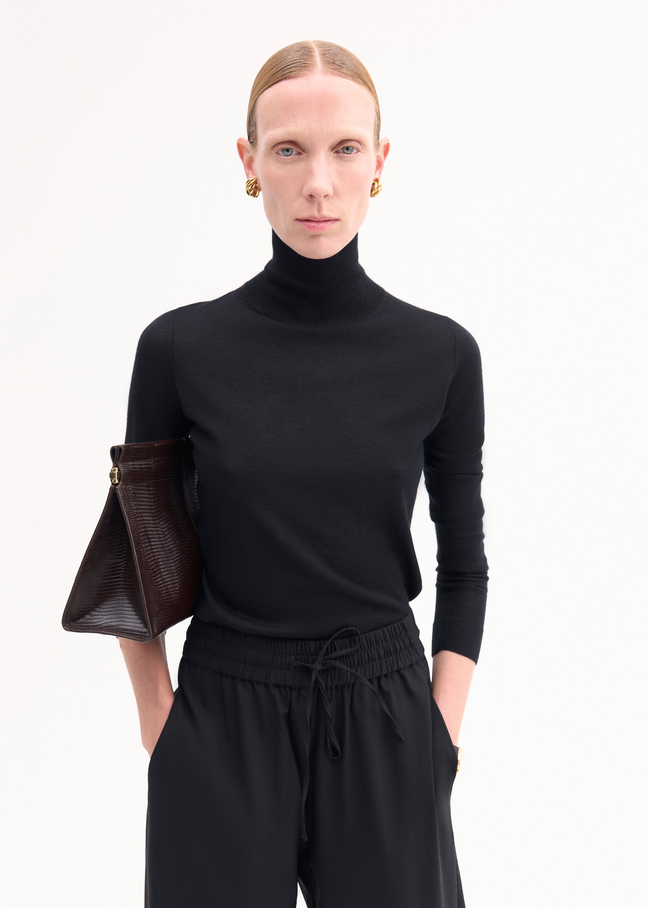 Luxury Slim Turtleneck Sweater - 100% Fine Cashmere for Women & Men | Soft & Warm Winter Pullover | Perfect for Office, Date Night & Holiday Outfits (Black)