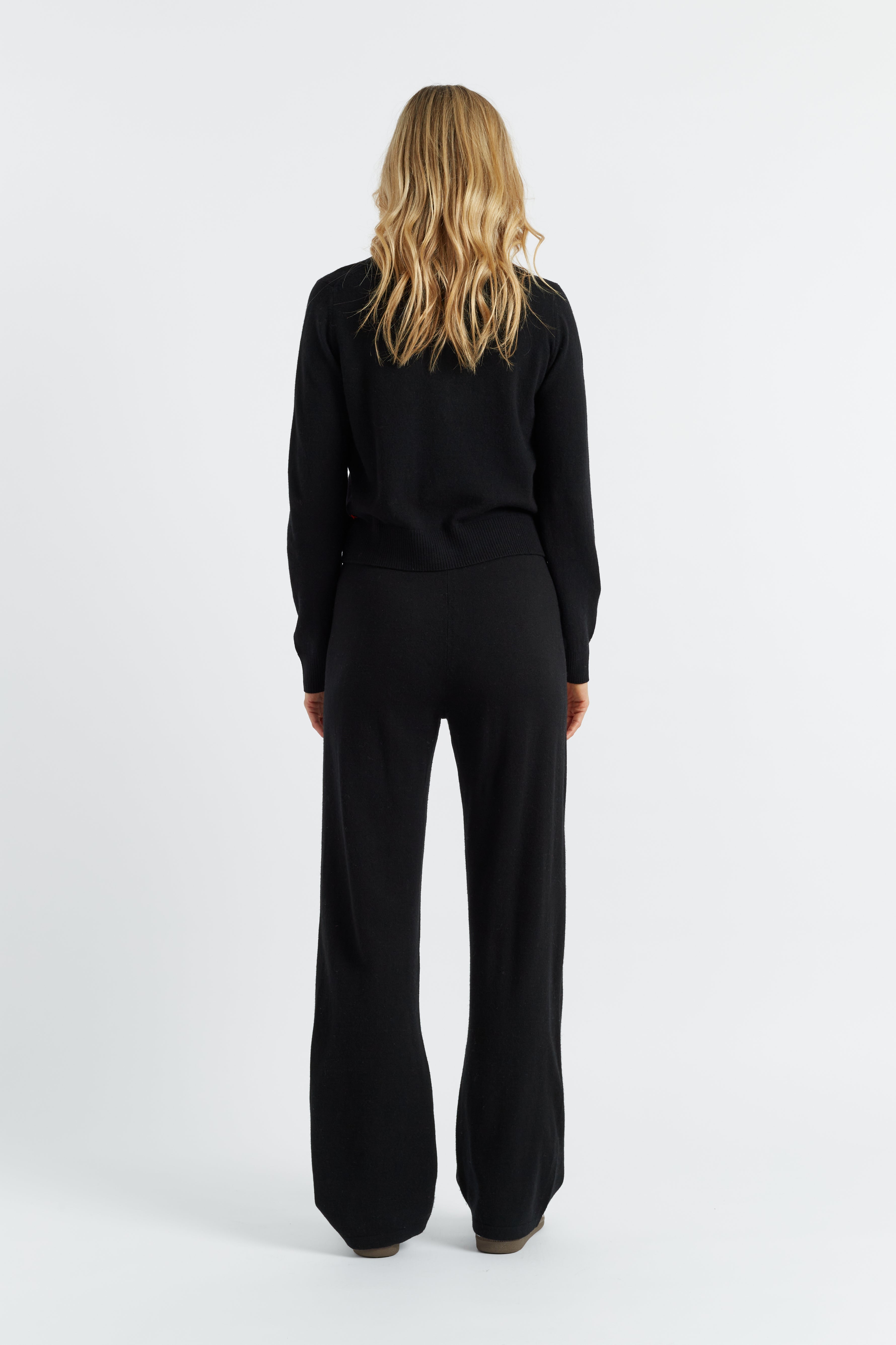Premium Black Wool Cashmere Crew Neck Cardigan for Women - Soft & Warm Winter Sweater for Office, Travel & Casual Wear