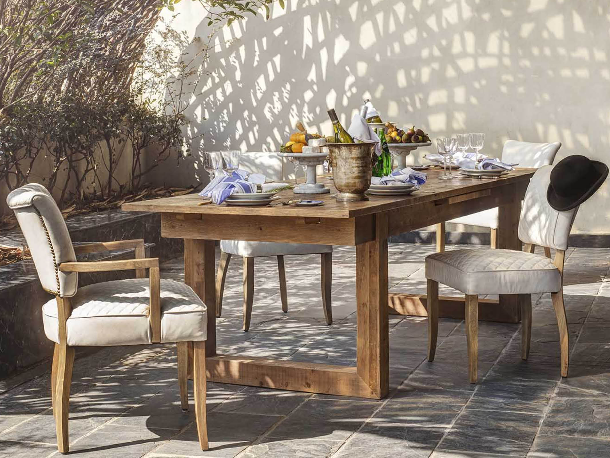 Modern Causeway Dining Table - Solid Wood Kitchen Table for 6-8 People, Farmhouse Style Dining Room Furniture - Perfect for Family Gatherings & Dinner Parties