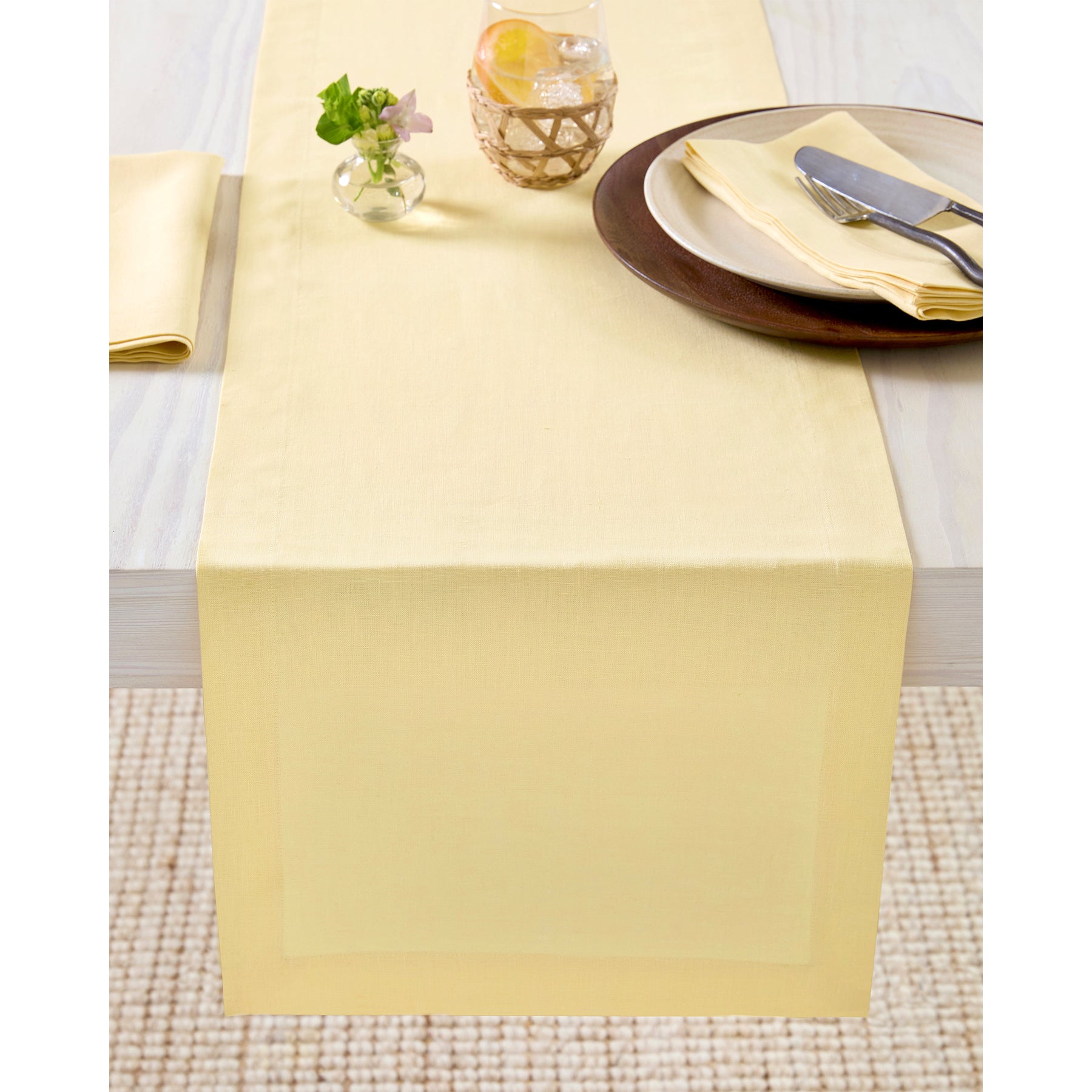 Elegant Fete Table Runner for Weddings, Parties & Events - Premium Decorative Dining Table Cover for Home & Restaurant Decor