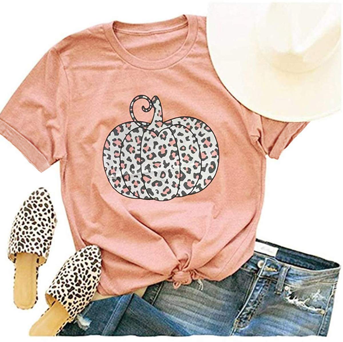 Funny Leopard Pumpkin Printed T-Shirt for Women - Halloween Graphic Tee, Short Sleeve Fall Top - Perfect for Halloween Parties, Autumn Outings & Casual Wear