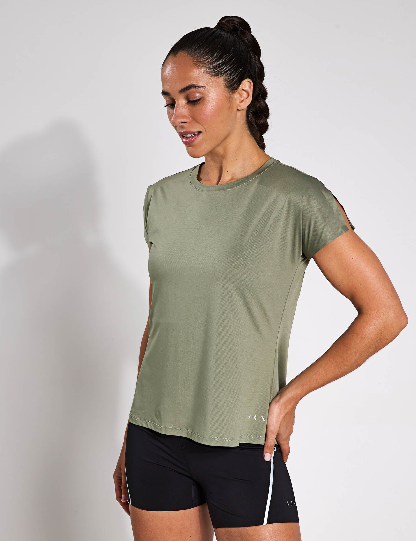 Premium Camouflage T-Shirt for Men & Women - Comfortable & Stylish Outdoor Wear for Hiking, Hunting & Casual Use