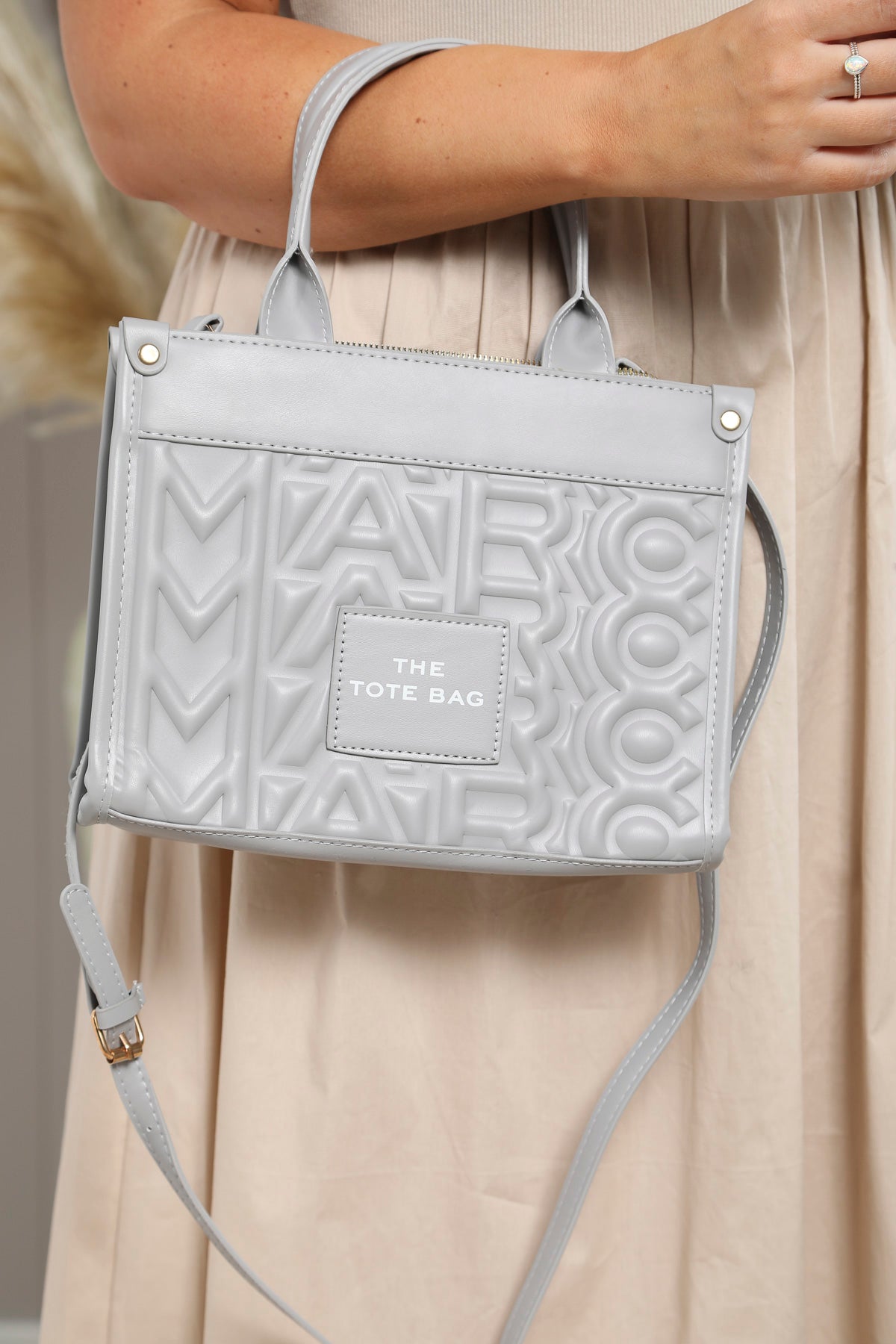Stylish Hetty Handbag in Grey - Perfect for Work, Travel & Everyday Use | Women's Fashion Tote Bag