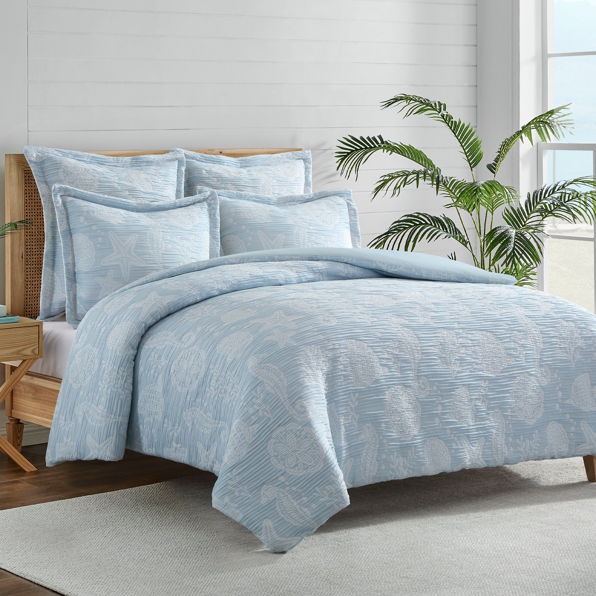 Seaside Charm Comforter Set - Coastal Bedding Collection for Beach House & Nautical Themed Bedrooms | Soft & Stylish Comforters for Master Bedroom, Guest Room & Vacation Homes