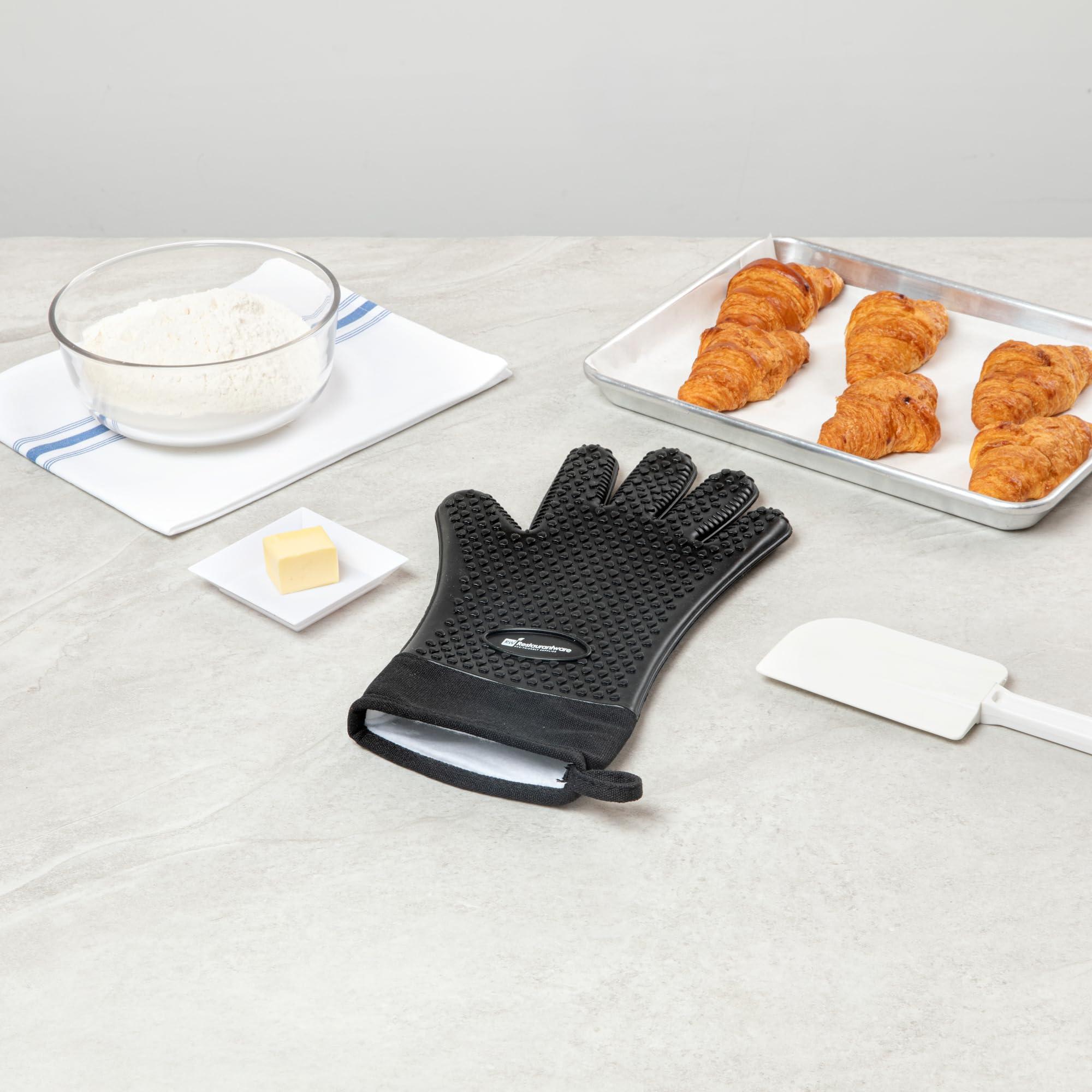Heat-Resistant Silicone Oven Mitt - 13 x 7.5 Inch Cotton-Lined Baking Glove, Withstands Up to 446°F - Perfect for Baking, Grilling, and Handling Hot Cookware in the Kitchen