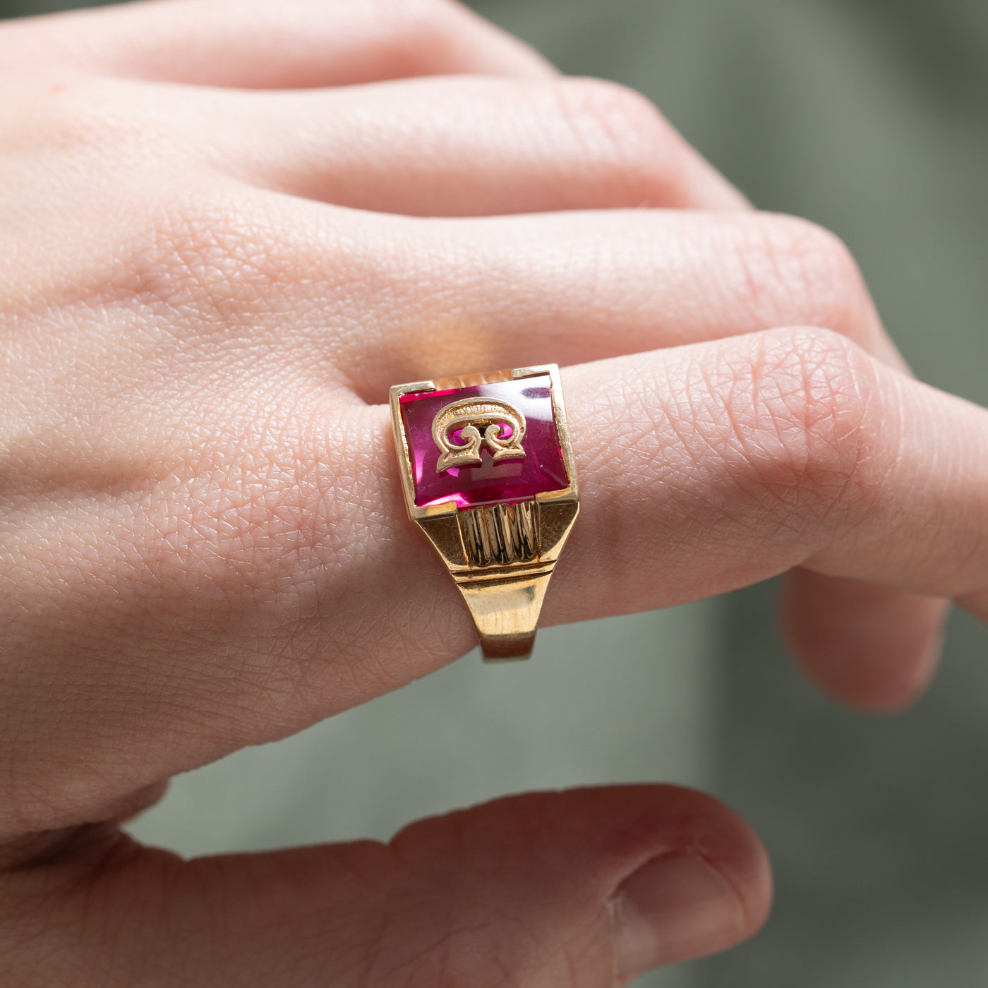 Synthetic Ruby 'G' Initial Signet Ring - 1.70ct Size 10.75 - Elegant Personalized Jewelry for Men & Women - Perfect for Gifts, Engagements & Special Occasions