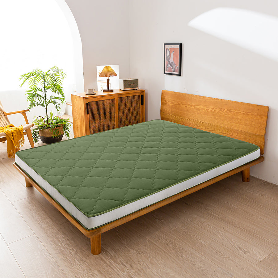 MAXYOYO Diamond Patterned Padded Japanese Floor Mattress - Extra Thick Quilted Mattress Topper in Green | Perfect for Guest Beds, Meditation & Small Spaces