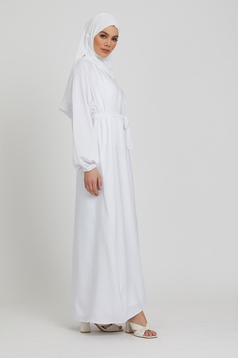 Elegant Plain White Abaya with Elasticated Cuffs - Modest Muslim Dress for Prayer & Daily Wear