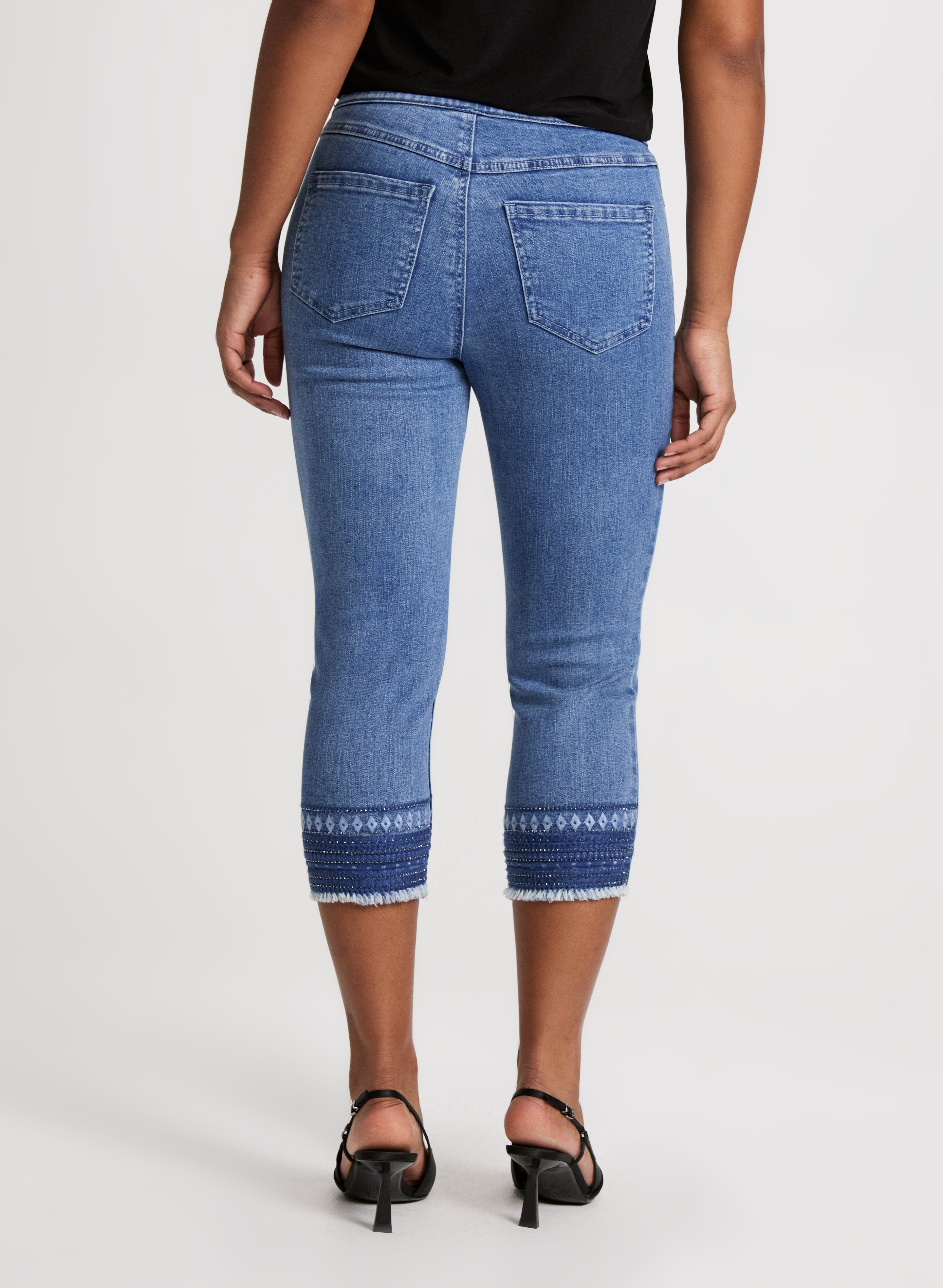 Stylish Beaded & Fringed Pull-On Jeans for Women - Comfortable Stretch Denim Pants for Casual Wear, Parties & Boho Fashion
