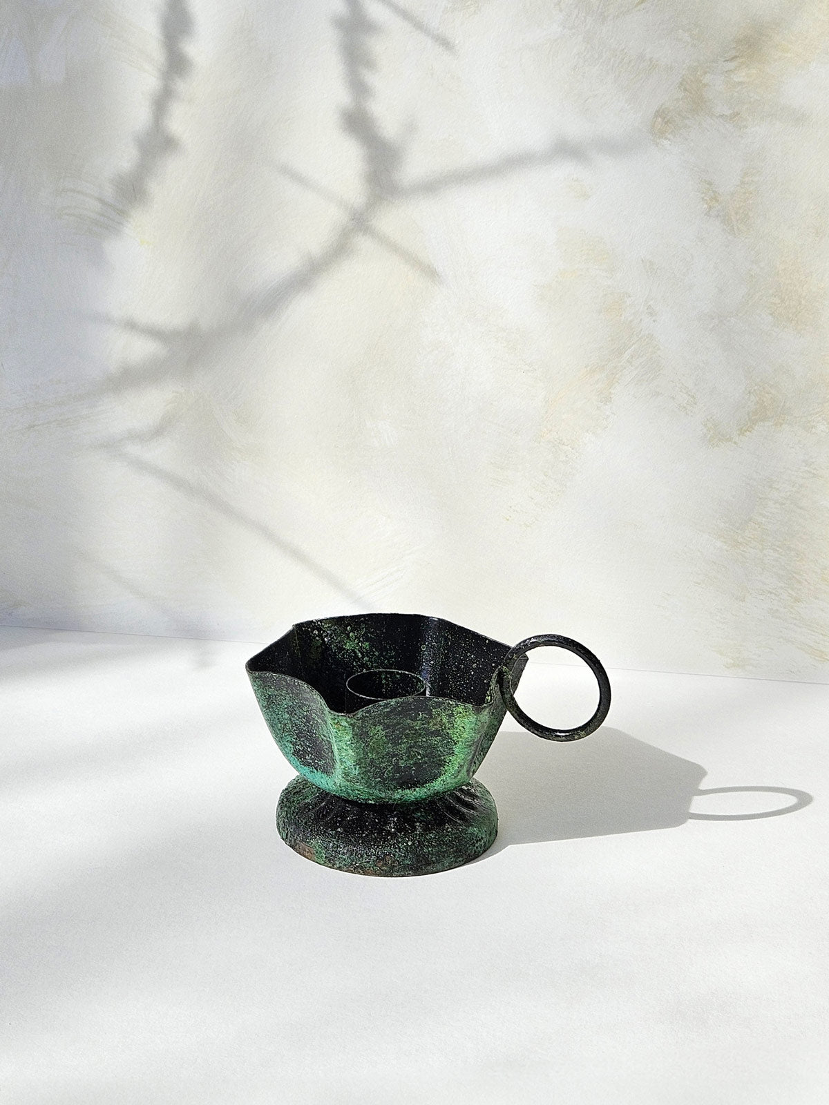 Vintage Moss Candle Holder with Frill Design - Rustic Home Decor for Wedding, Party & Table Centerpiece - Perfect for Farmhouse, Boho & Cottagecore Aesthetic