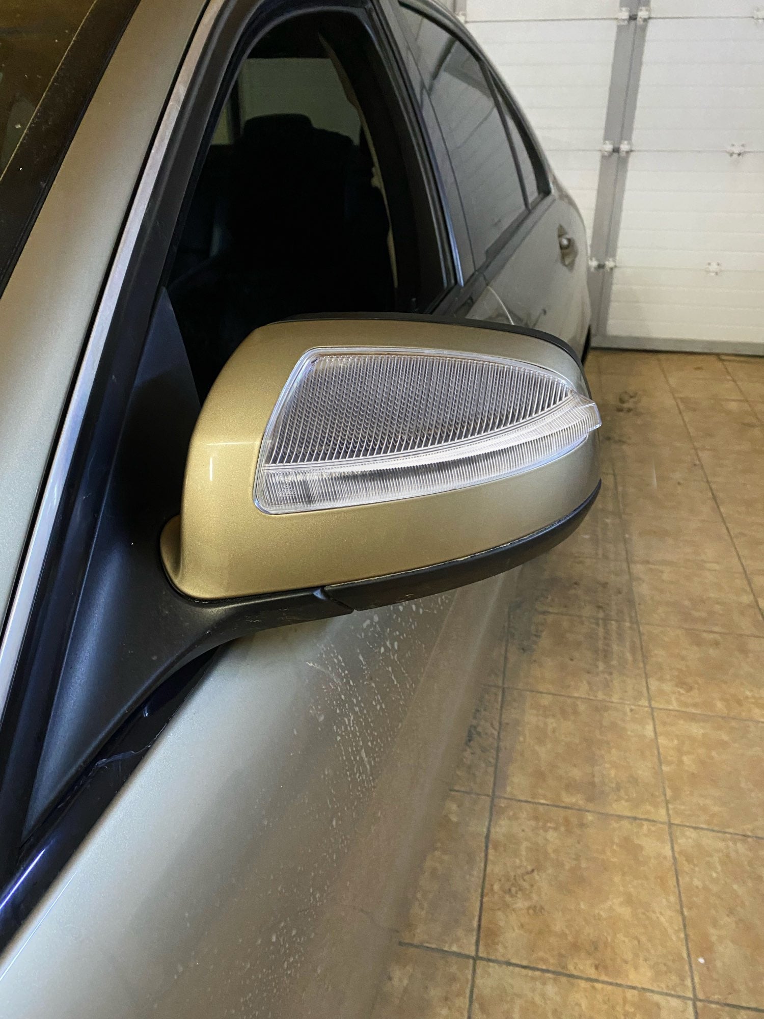 Clear Lens Full LED Sequential Blink Side Mirror Light For Mercedes W204 C Class - Upgrade Your Car's Style & Safety | Perfect for Night Driving & Customization