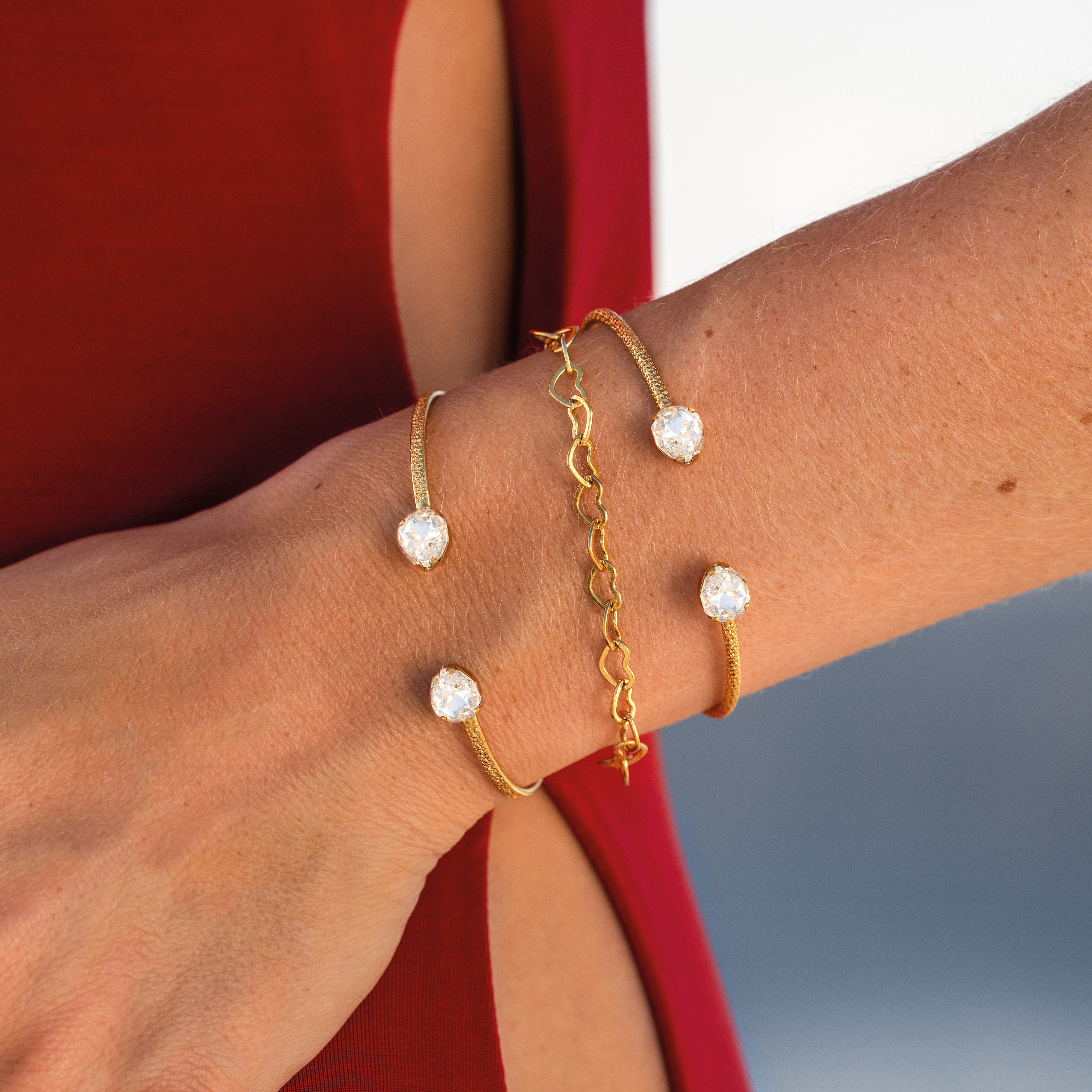 Heart Chain Bracelet for Women - Dainty Gold Plated Love Link Bracelet - Romantic Jewelry Gift for Her - Perfect for Valentine's Day, Anniversary & Date Night