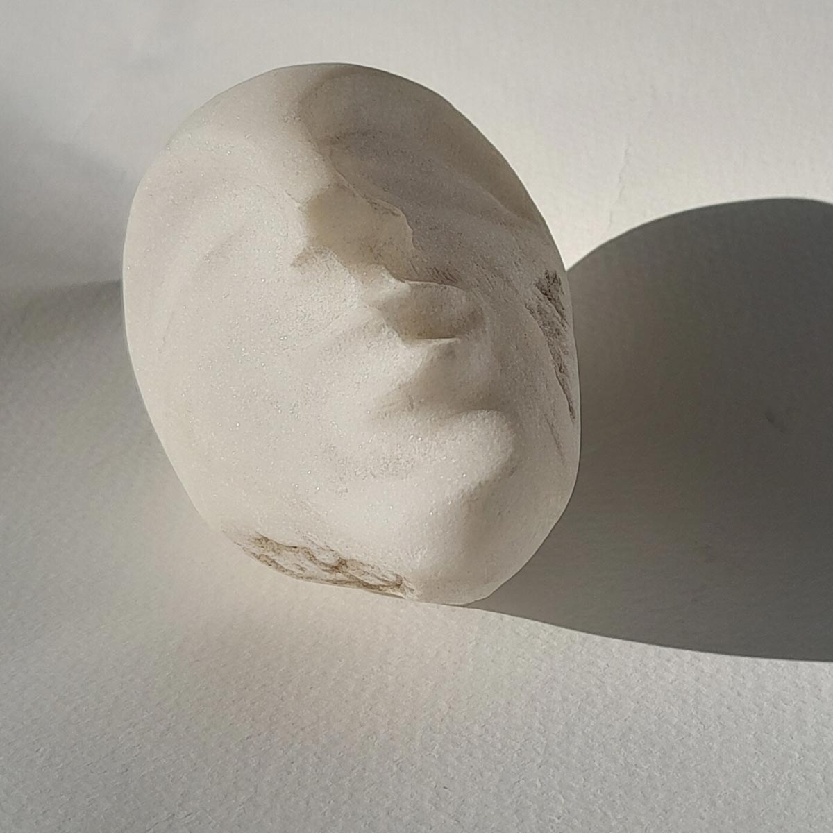 Testolina1 Alabaster Marble Sculpture - Handcrafted Statue for Home Decor, Office, and Garden | Elegant Art Piece for Interior Design & Gifts