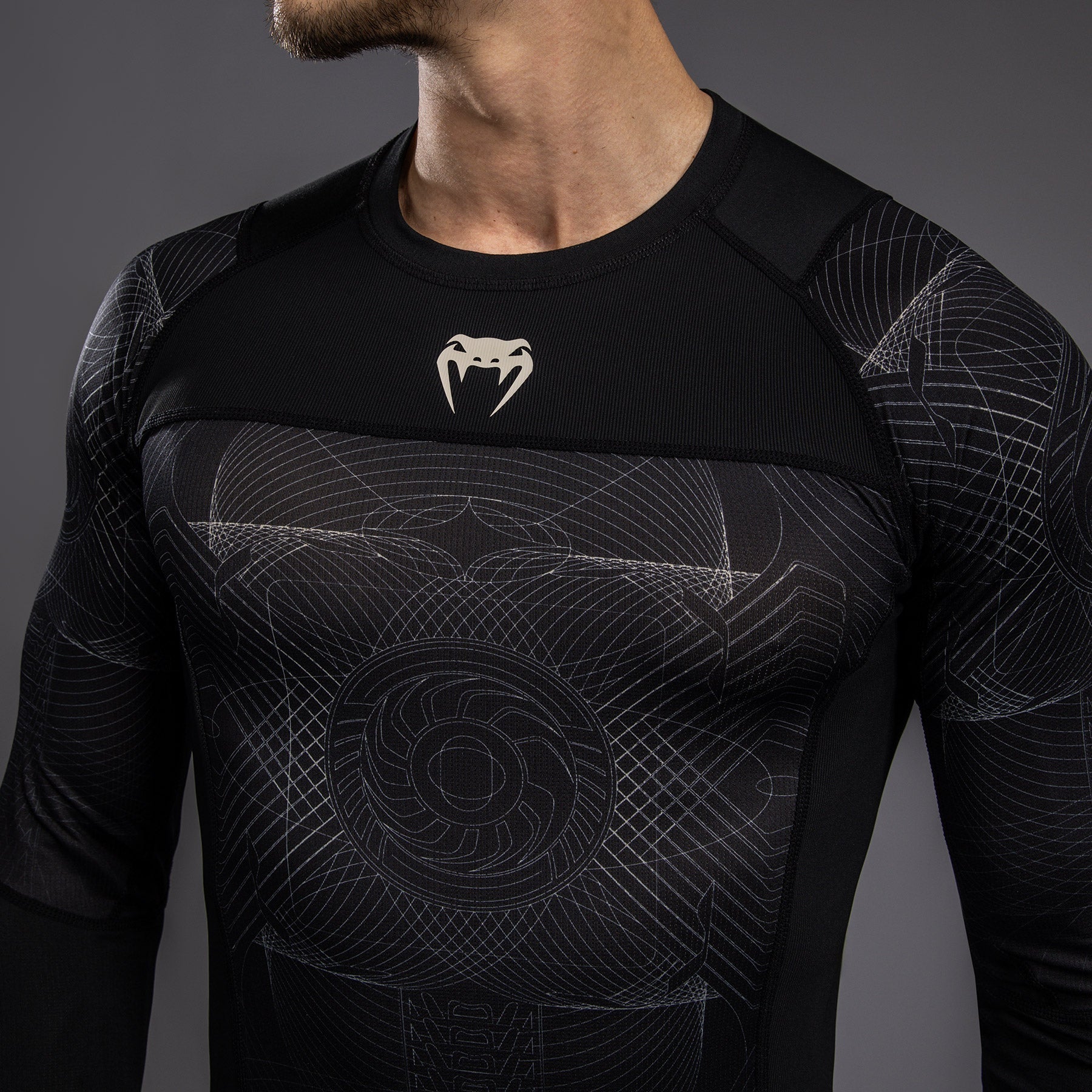 Venum G Fit Air Men's Long Sleeve Rashguard - Compression Shirt for MMA, BJJ & Training - Moisture Wicking & UV Protection - Deep Black/Desert Sand - Perfect for Gym, Martial Arts & Outdoor Sports