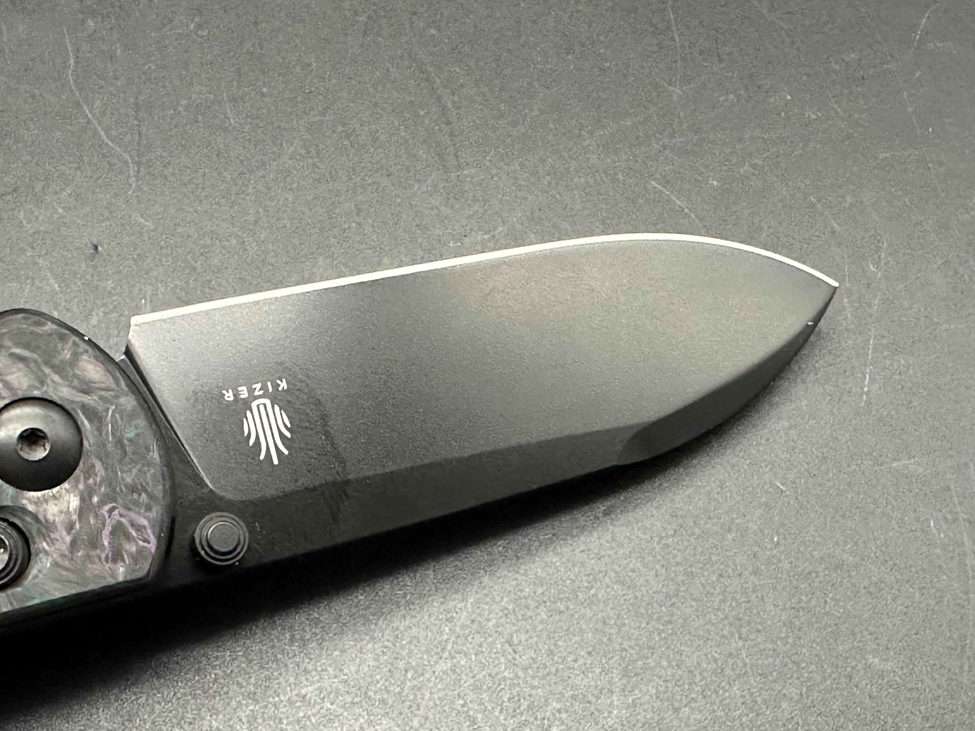 Kizer Drop Bear Folding Knife - S35VN Black Blade, Fatcarbon Handle, Clutch Lock - EDC, Outdoor, Camping & Survival Gear