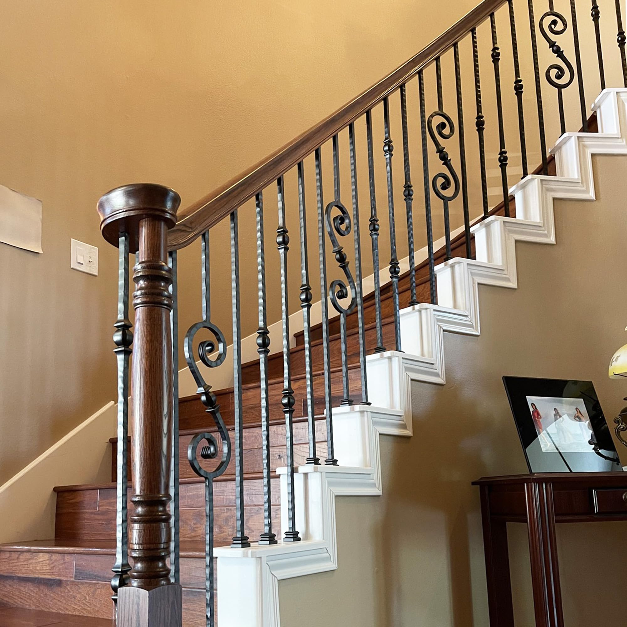 10-Pack Single Forged Ball Hammered Metal Balusters - 9/16