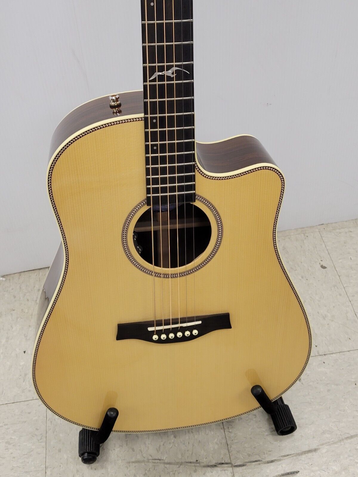 Seagull Artist Studio CMDEL Acoustic Guitar - Premium Handcrafted Guitar for Professional Musicians & Performers - Perfect for Live Shows, Studio Recording & Home Practice