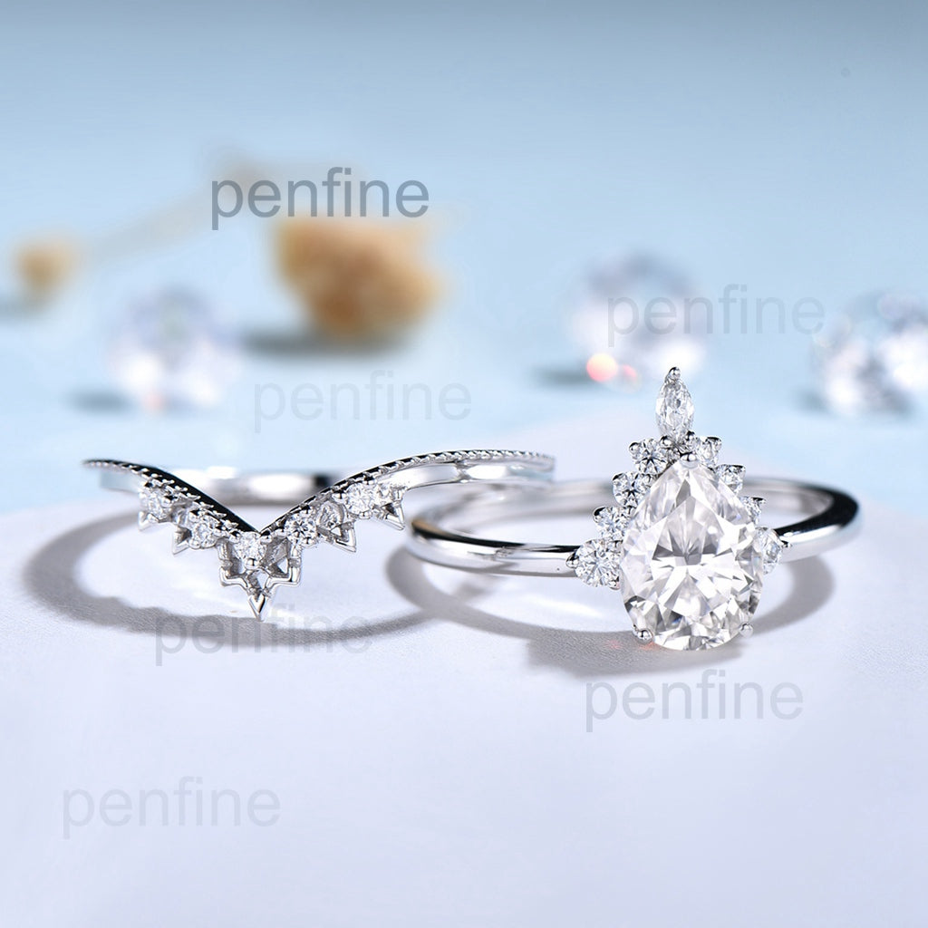 Vintage Art Deco Pear Shaped Moissanite Engagement Ring Set with Marquise Halo in White Gold for Women – Perfect for Weddings, Anniversaries & Special Occasions