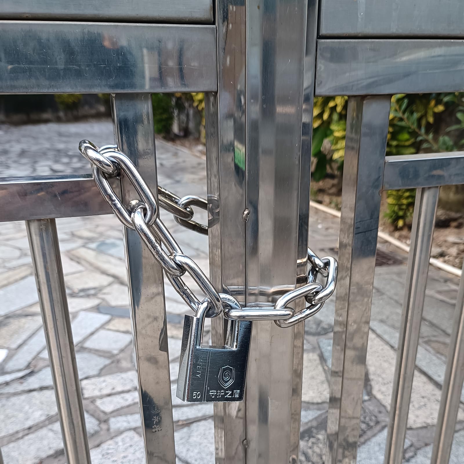 WANLIAN 8mm Stainless Steel Security Chain Lock with 50mm Shrouded Padlock - Heavy Duty Bike Lock for Motorcycle, Scooter, Bicycle, Moped, Door, Gate & Fence - Silver | Outdoor & Indoor Use for Theft Protection