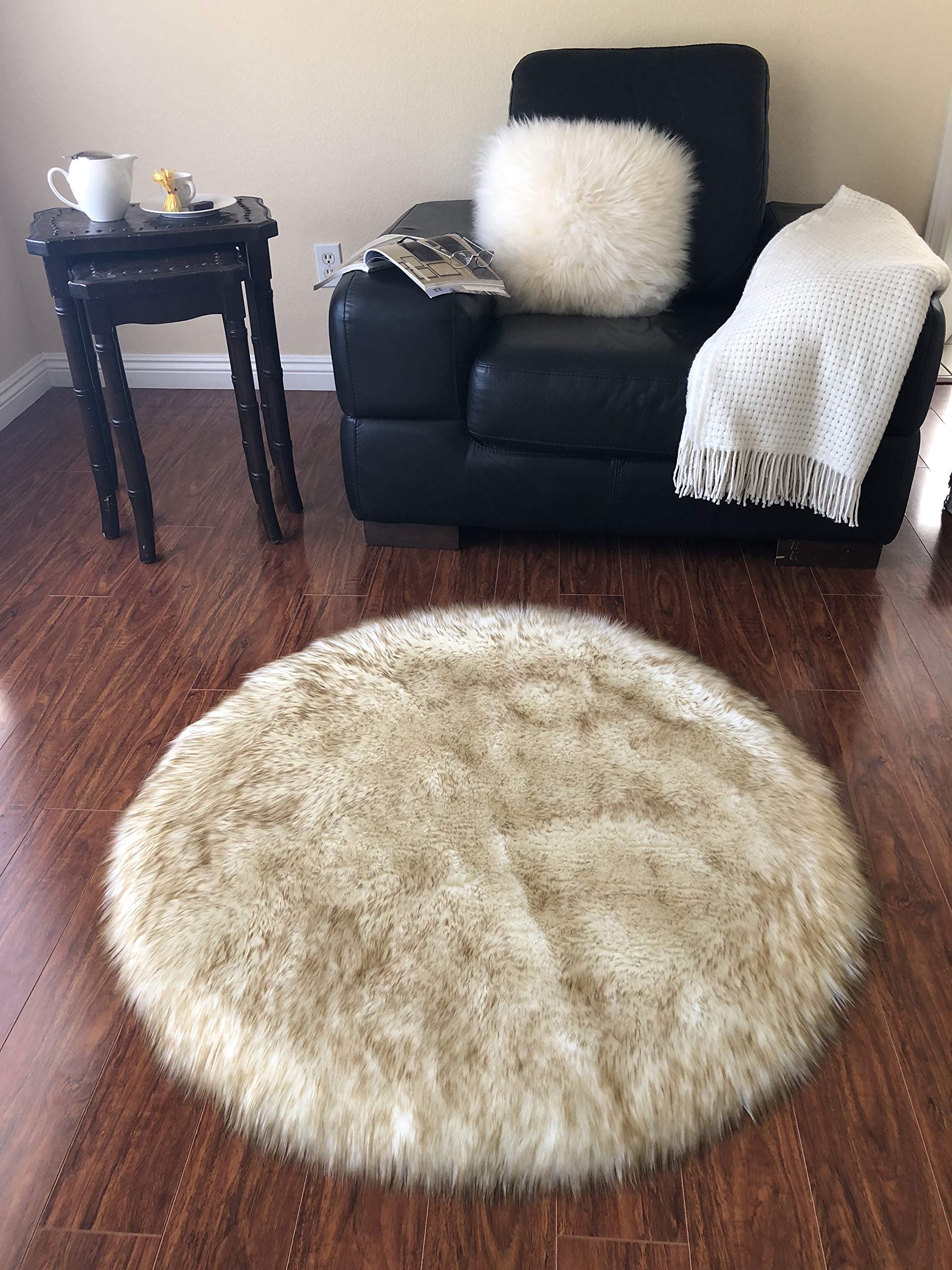 Luxury Faux Sheepskin Rug - Super Soft Hypoallergenic Plush Fur Carpet for Bedroom, Living Room, Nursery | Round Shaggy Silky Floor Mat (4ft/120cm, White with Brown Tips) | Perfect for Cozy Home Decor, Kids Play Area & Sofa Accent