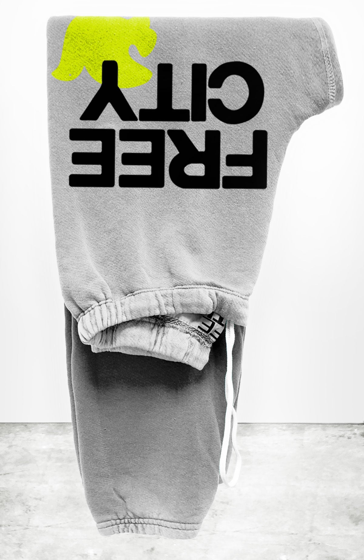FreeCity Large Sweatpant Stardust - Comfortable Jogger Pants for Men & Women - Perfect for Lounge, Gym, and Casual Wear