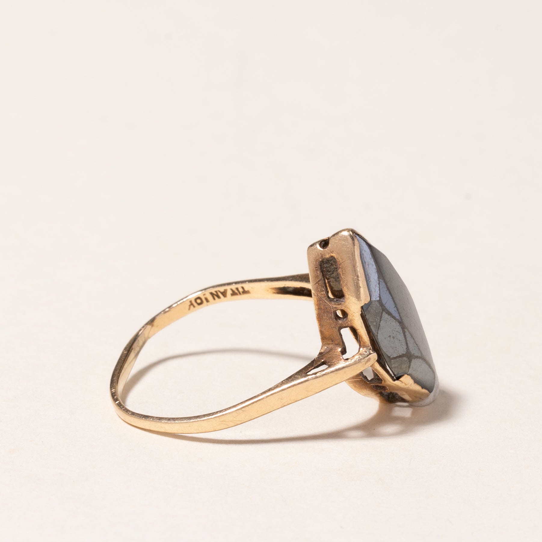 10K Yellow Gold Hematite Ring for Women - 3.51ct Genuine Hematite Stone, Size 7, Durable & Elegant Jewelry Gift for Anniversary, Birthday or Special Occasions