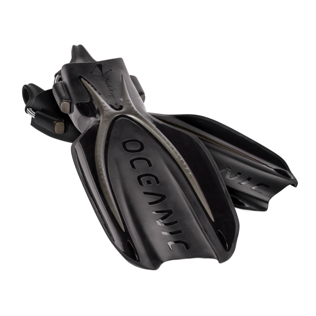 Premium Oceanic Manta Ray Swim Fins - Lightweight Diving Flippers for Snorkeling, Scuba & Free Diving - Perfect for Underwater Exploration & Marine Life Observation