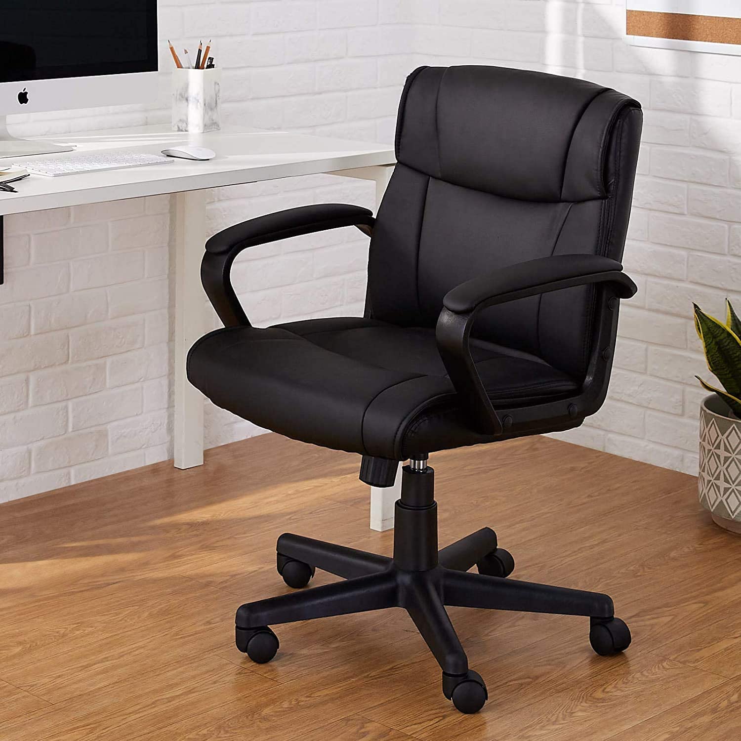 Amazon Basics Ergonomic Office Chair with Adjustable Height, Tilt & 360° Swivel - Padded Seat, Armrests & 275Lb Weight Capacity - Black - Perfect for Home Office, Gaming & Workspace Comfort