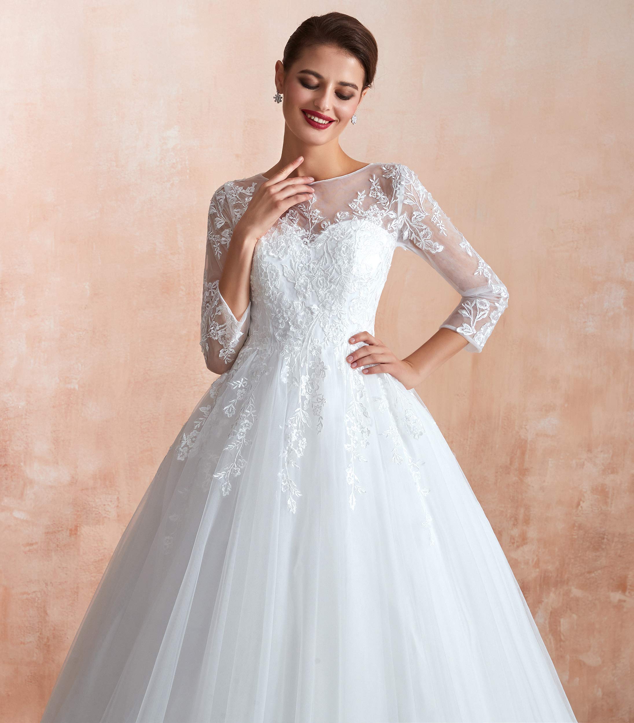 Elegant Women's Long Sleeve A-Line Applique Tulle Wedding Ball Gown - Perfect for Bridal Ceremony, Formal Events & Evening Galas