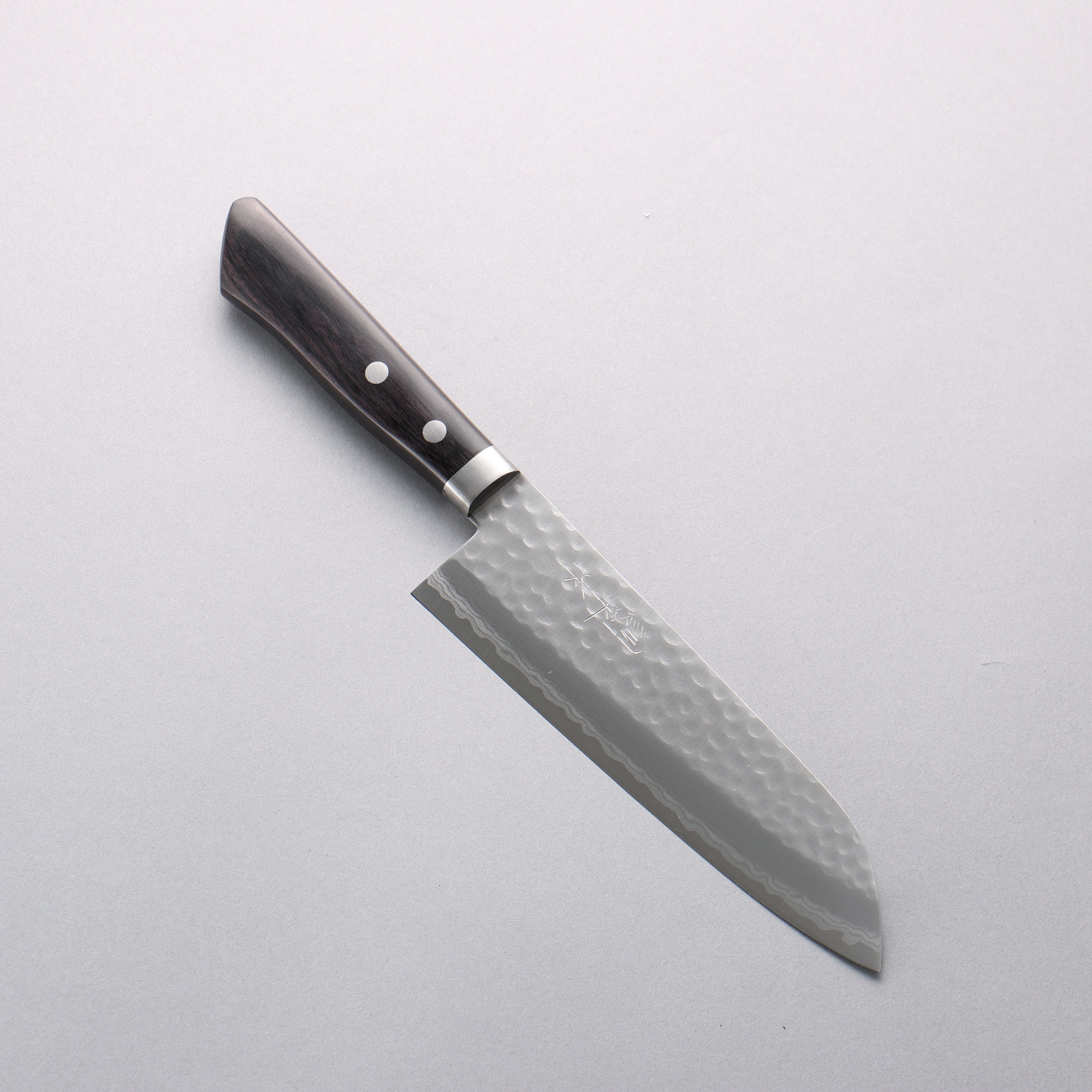 Kunihira Kokuryu VG10 Hammered Damascus Santoku Knife 7 Inch - Japanese Chef Knife with Black Pakkawood Handle - Perfect for Slicing, Dicing & Chopping Vegetables, Meat & Fish