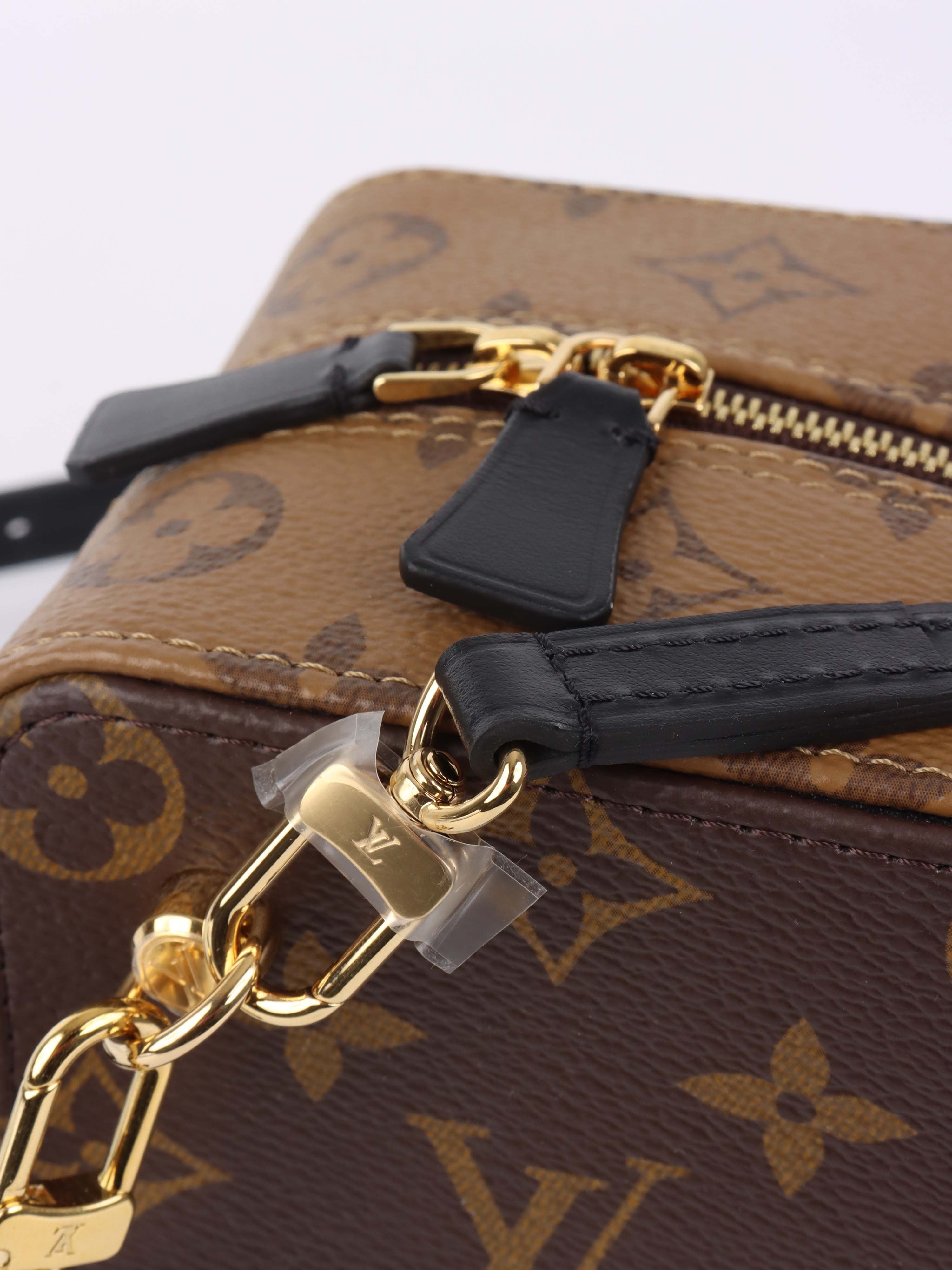 Louis Vuitton Monogram Reversible Dice Belt - Genuine Leather Unisex Fashion Accessory for Casual & Formal Outfits
