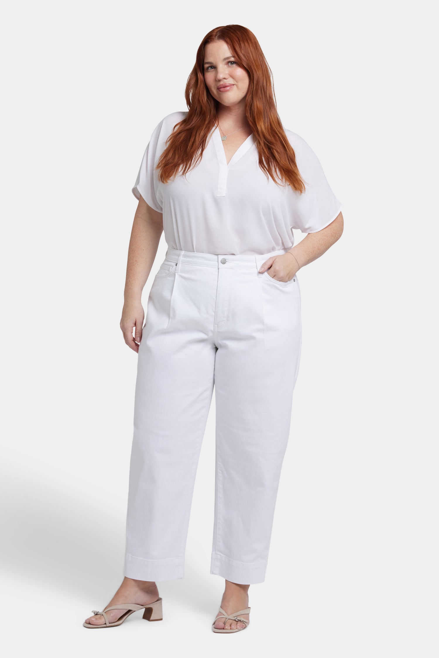 Plus Size Balloon Ankle Jeans in Optic White - Trendy High Waist Flare Pants for Women, Perfect for Casual Outfits & Streetwear Fashion